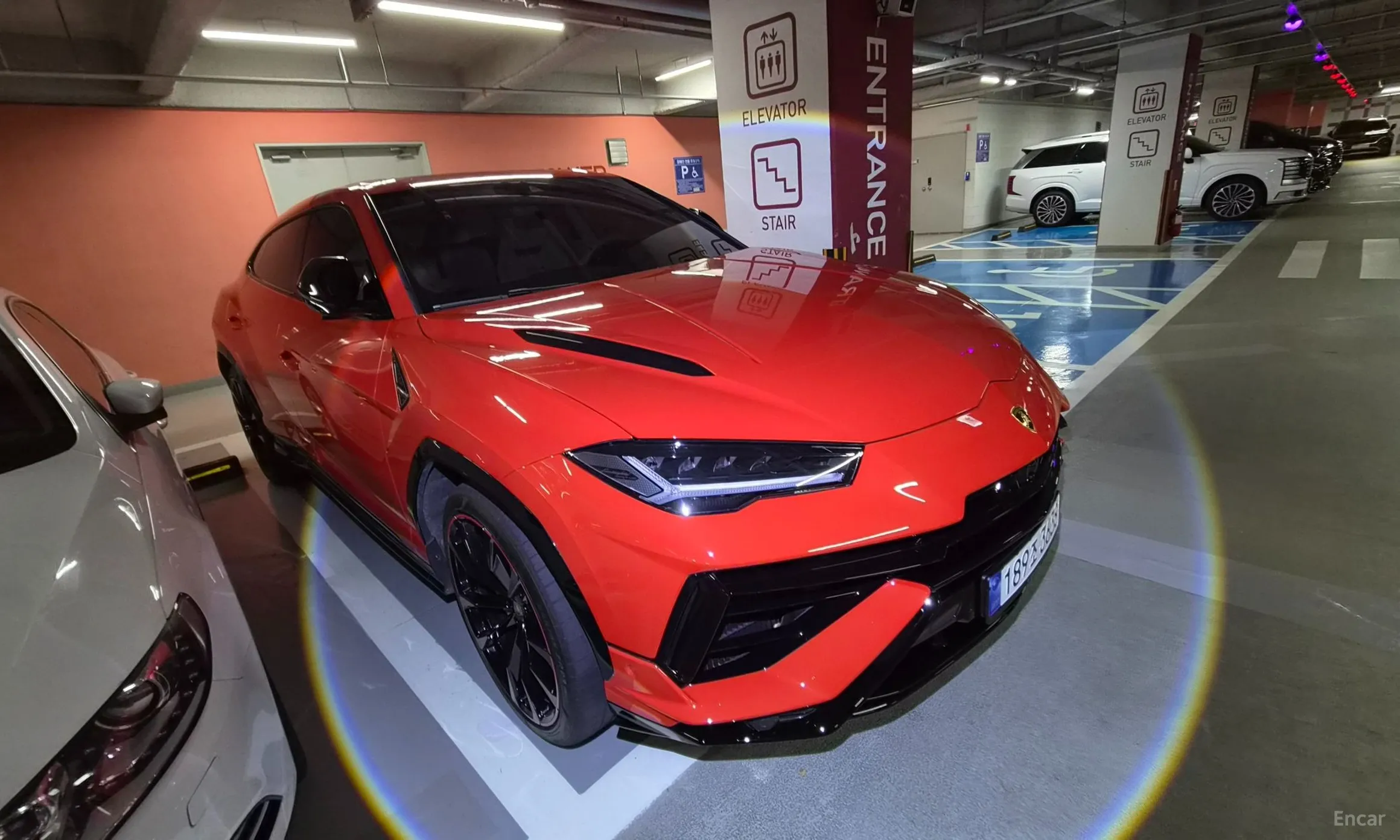 Lamborghini Urus превью 9