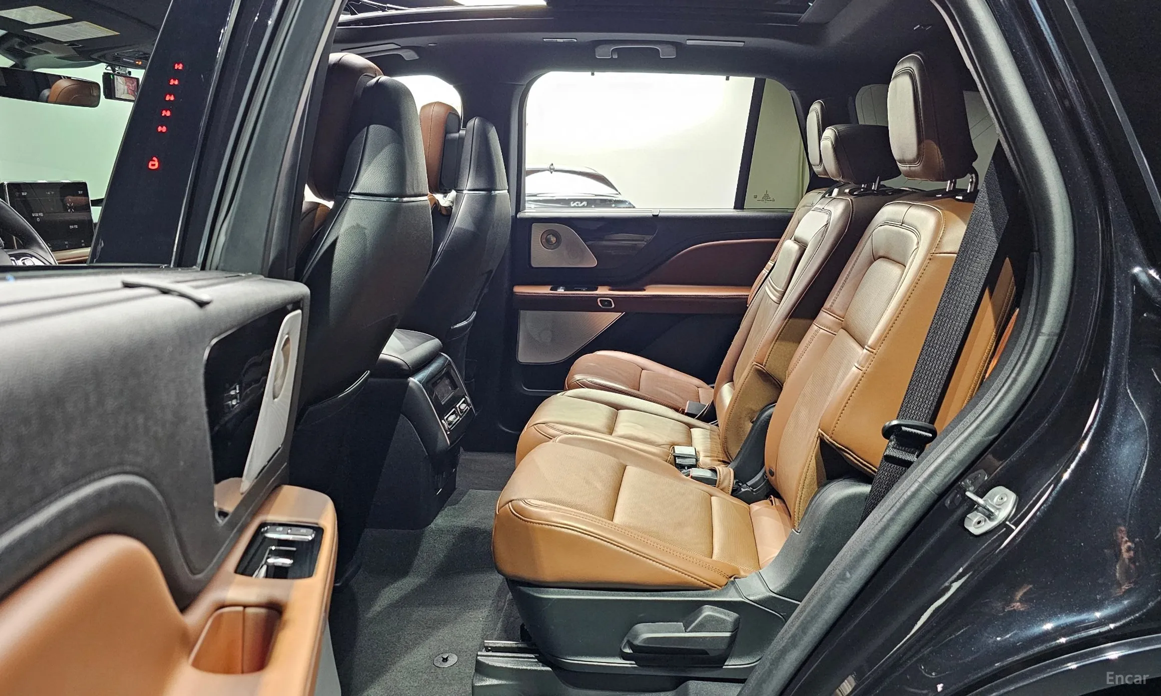 Lincoln Aviator 2nd Generation превью 11