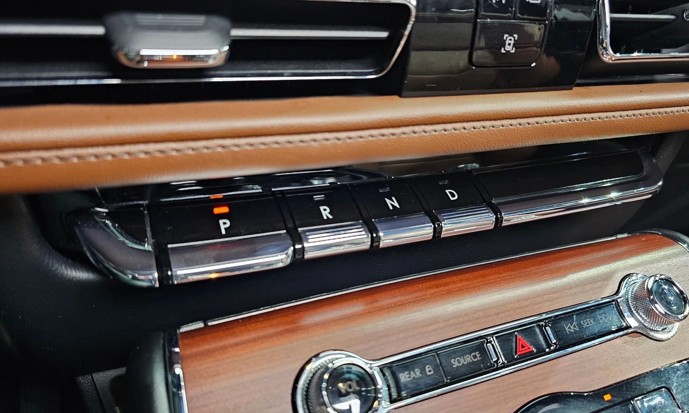 Lincoln Aviator 2nd Generation превью 9