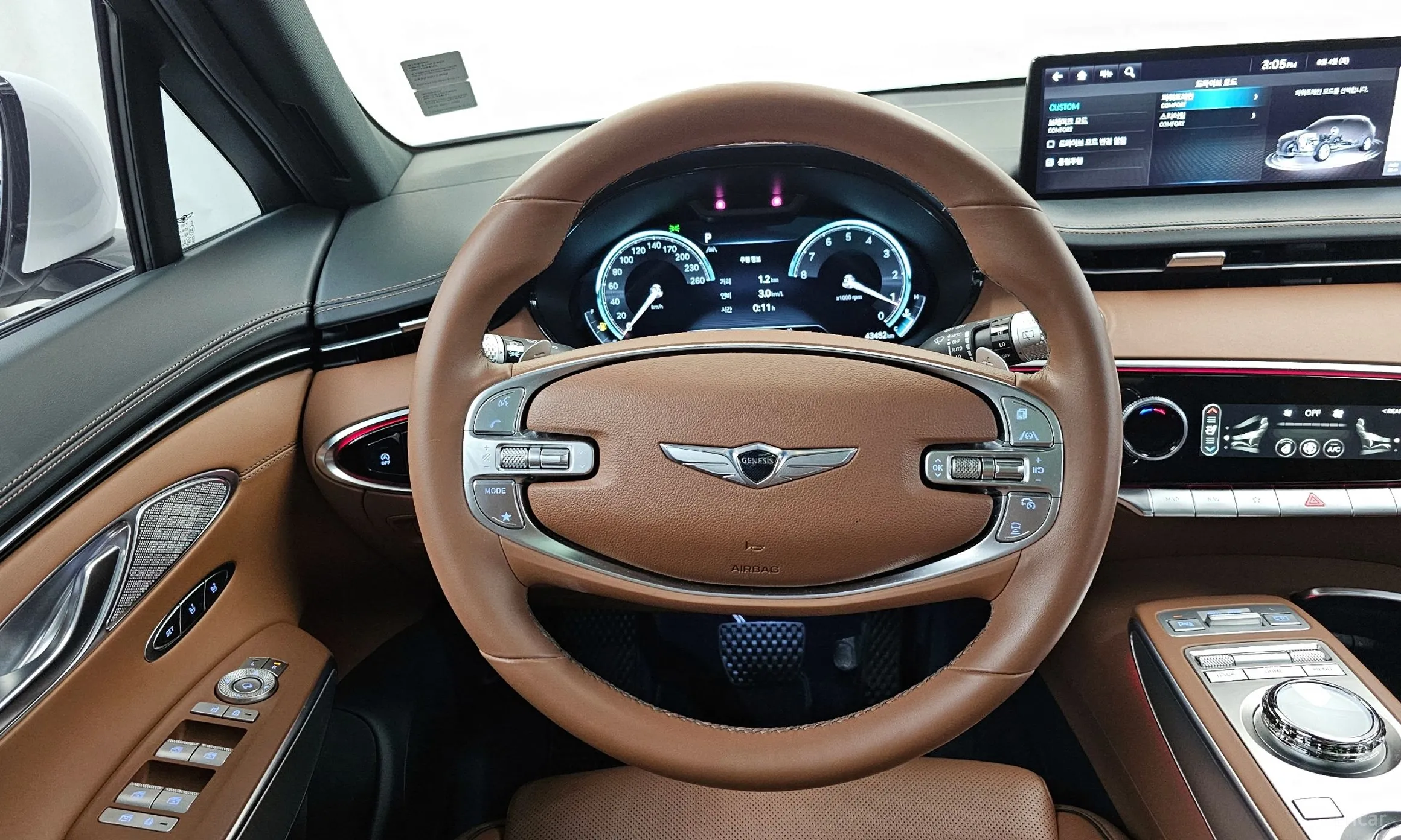Genesis GV70 превью 13