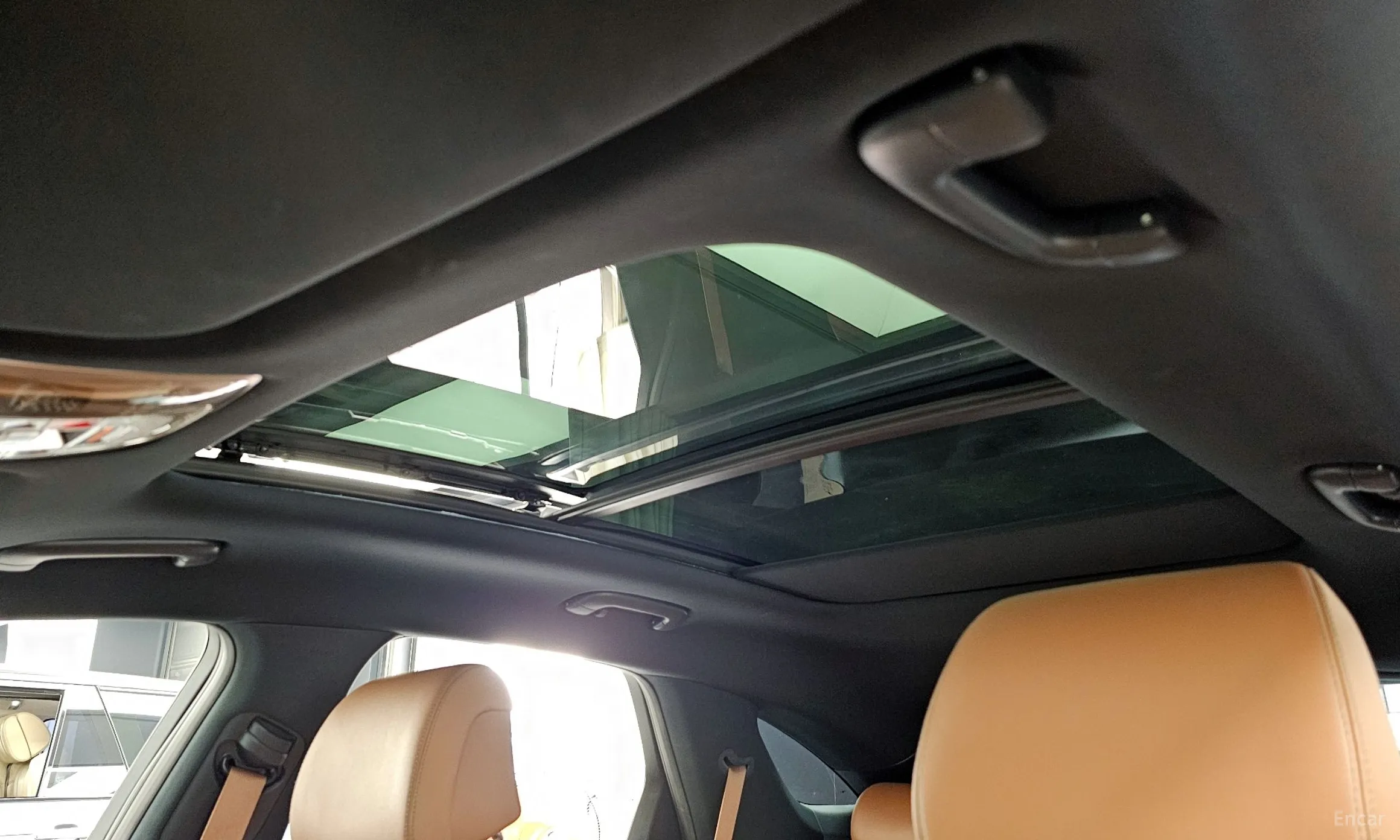 Genesis GV70 превью 17