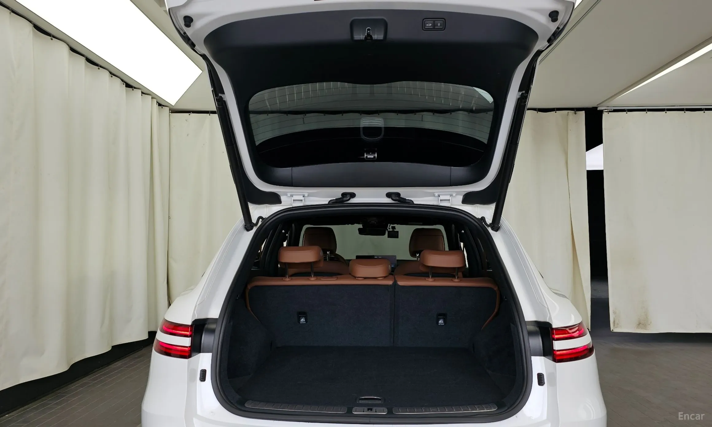 Genesis GV70 превью 20