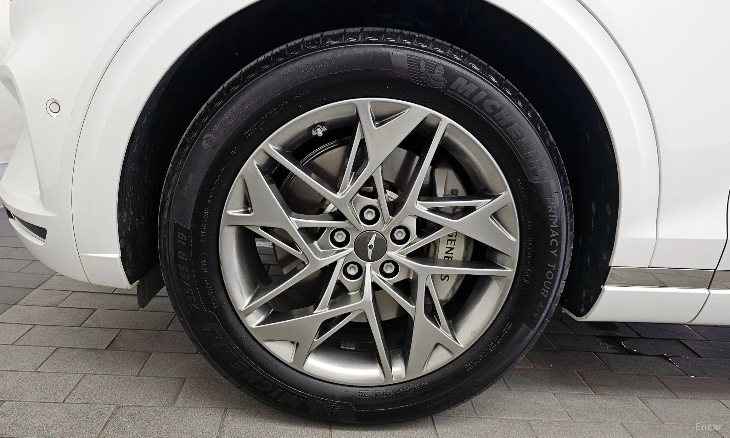 Genesis GV70 превью 5