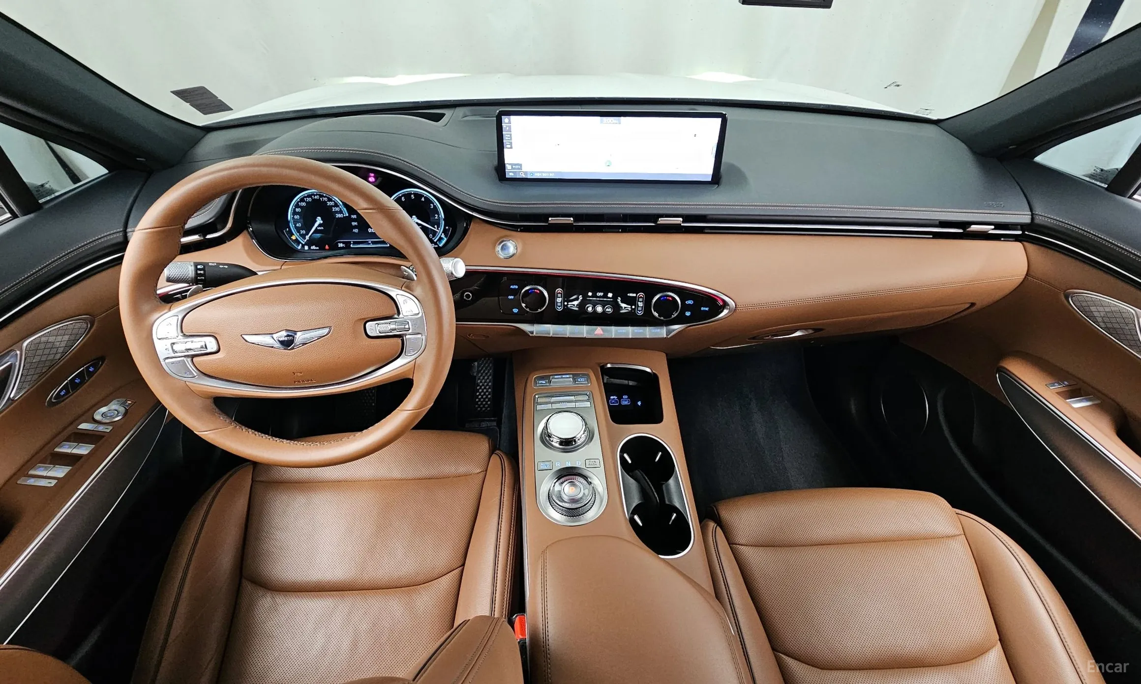 Genesis GV70 превью 7