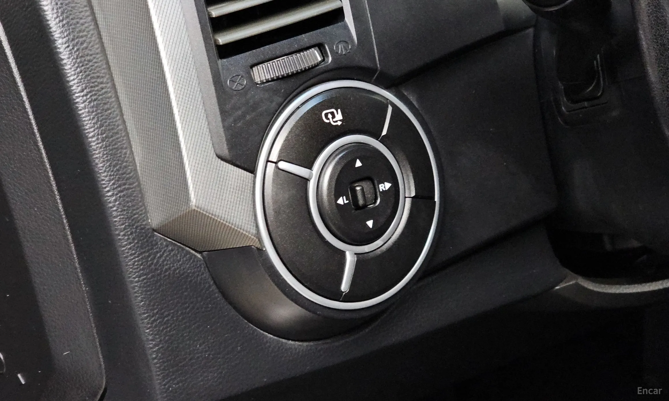 KG Mobility (SsangYong) Korando Sports превью 18