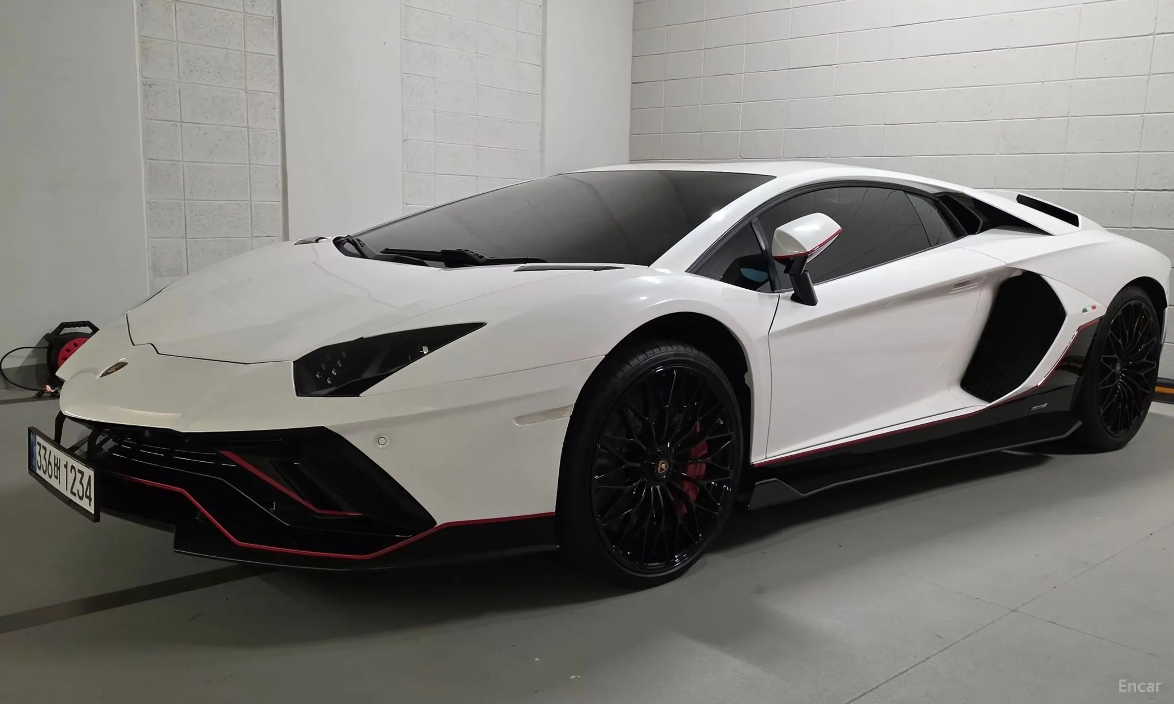 Lamborghini Aventador превью 15