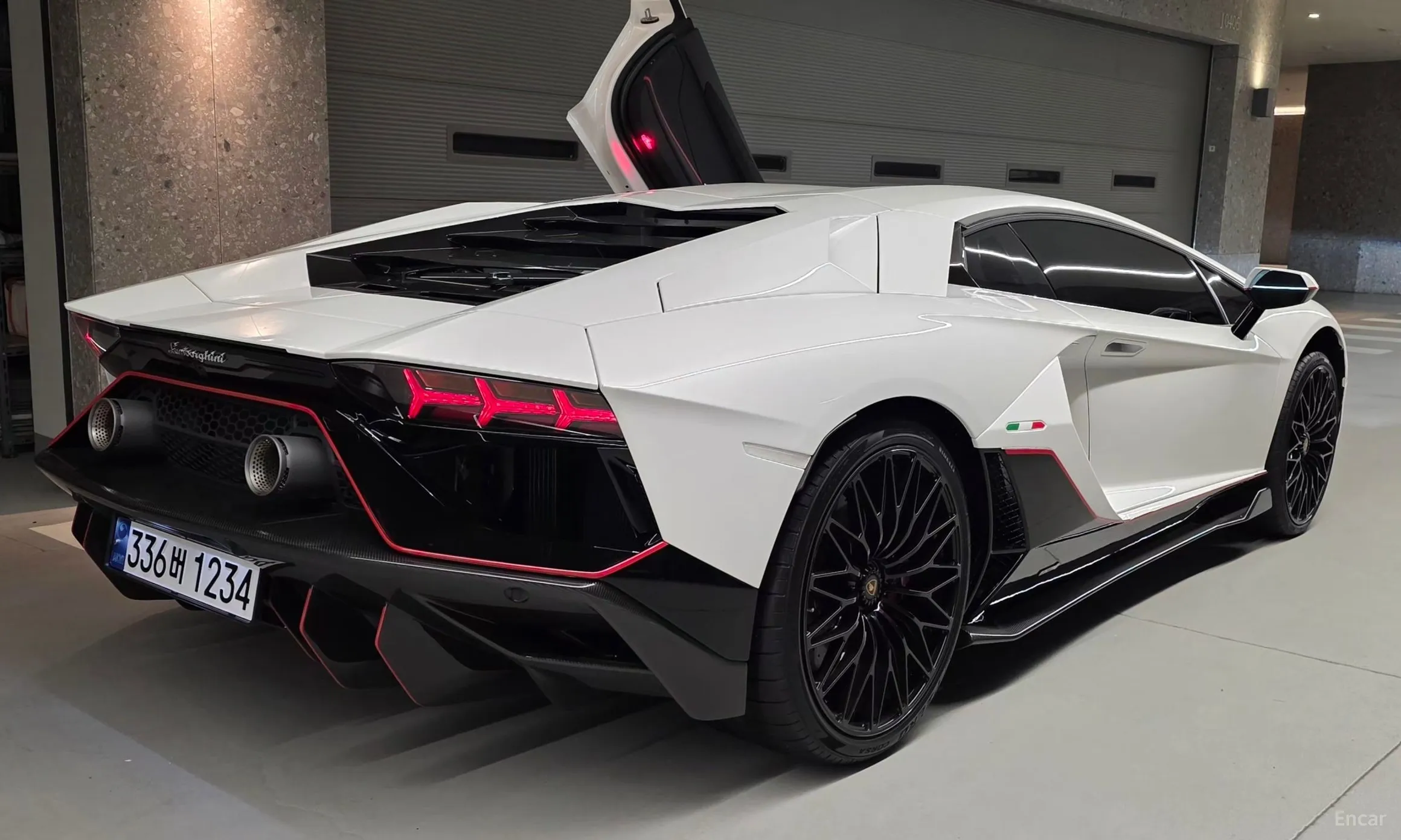 Lamborghini Aventador