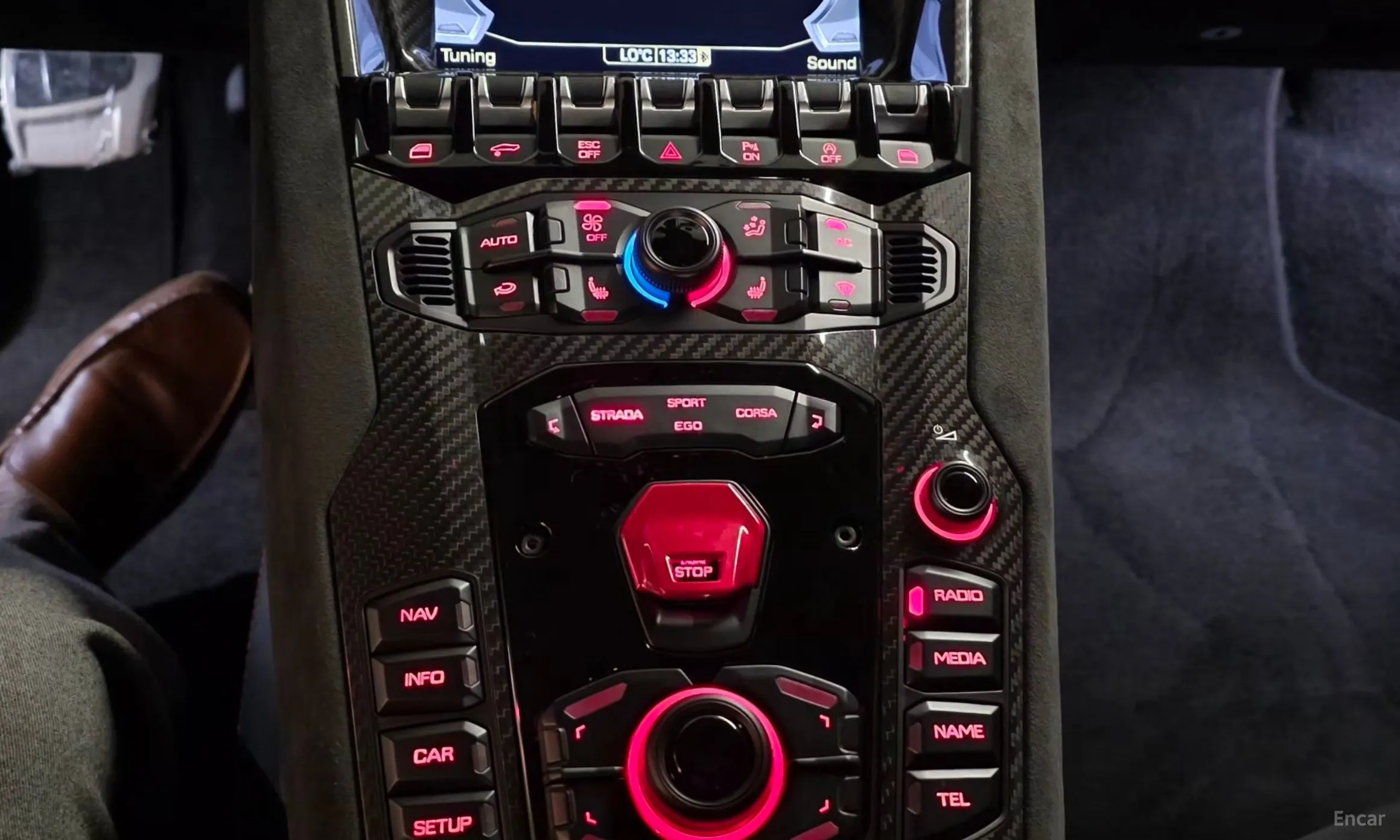 Lamborghini Aventador превью 16