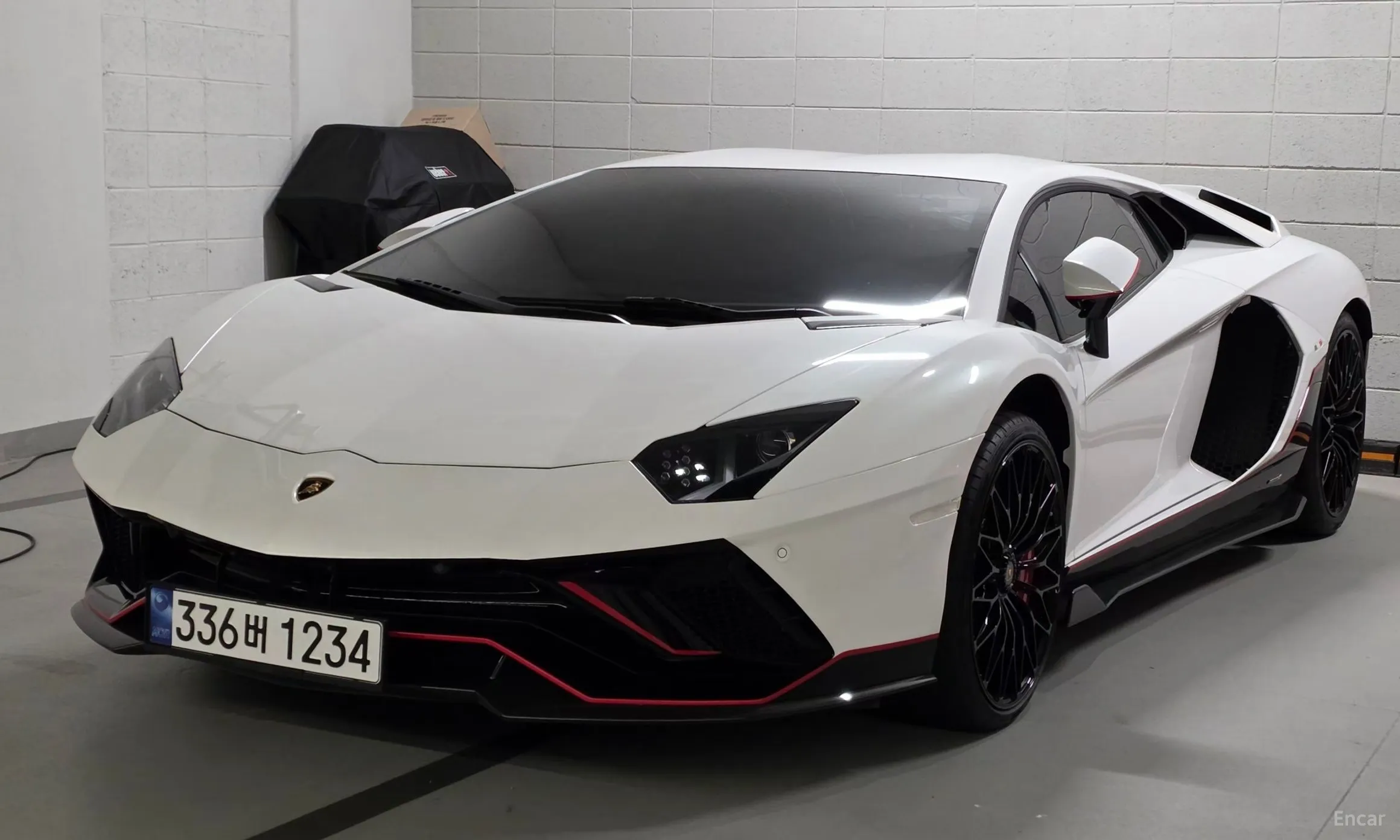 Lamborghini Aventador превью 6