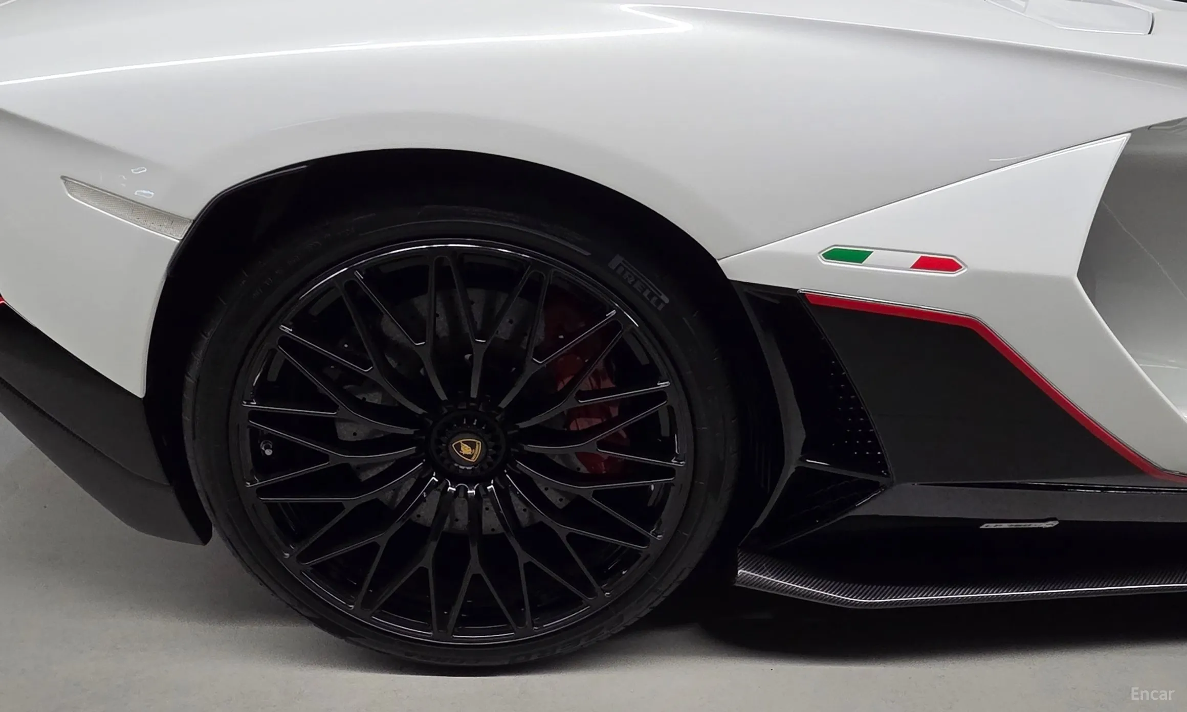 Lamborghini Aventador превью 9