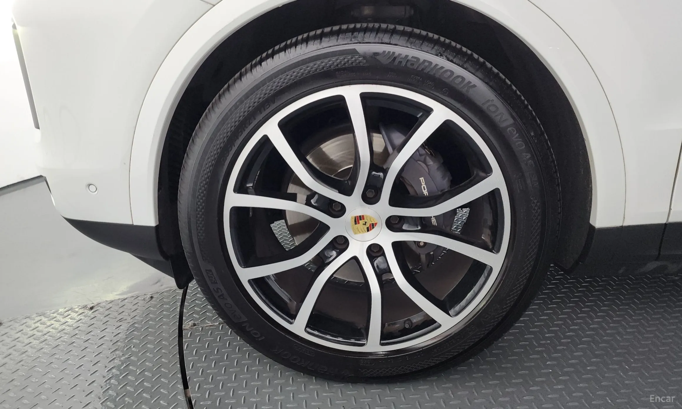 Porsche Cayenne (PO536) превью 5