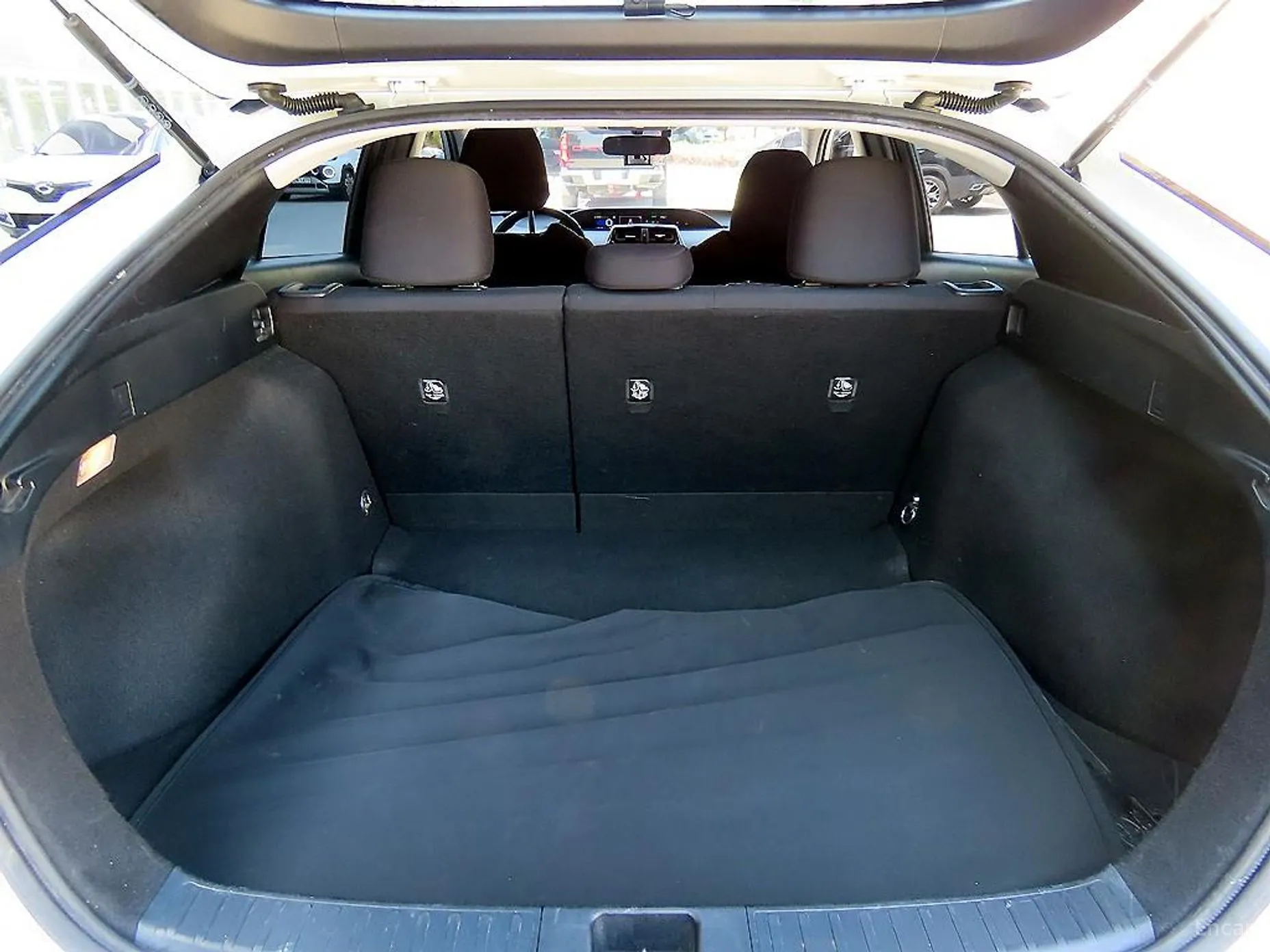 Toyota Prius 4th Generation превью 16