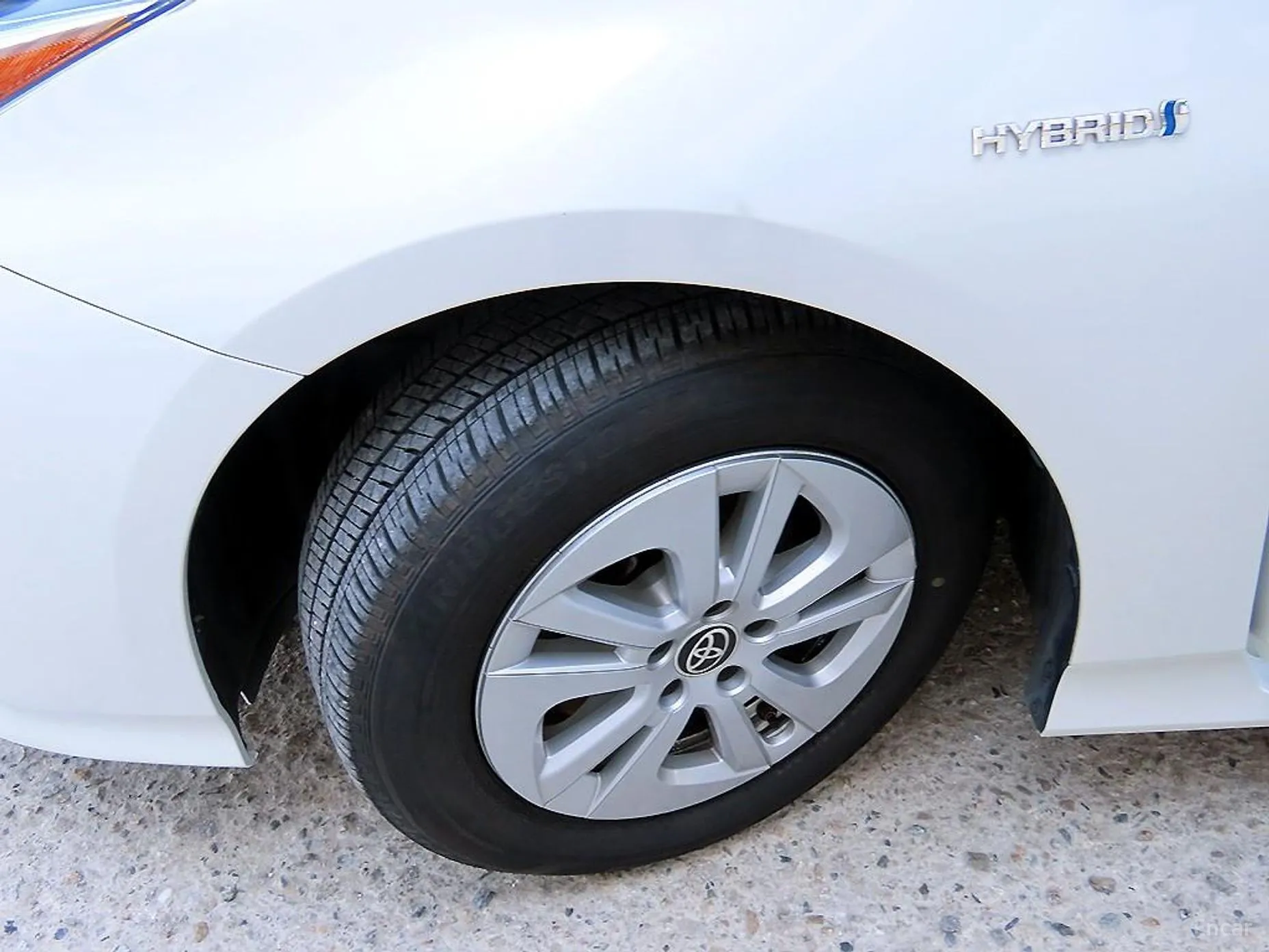 Toyota Prius 4th Generation превью 18