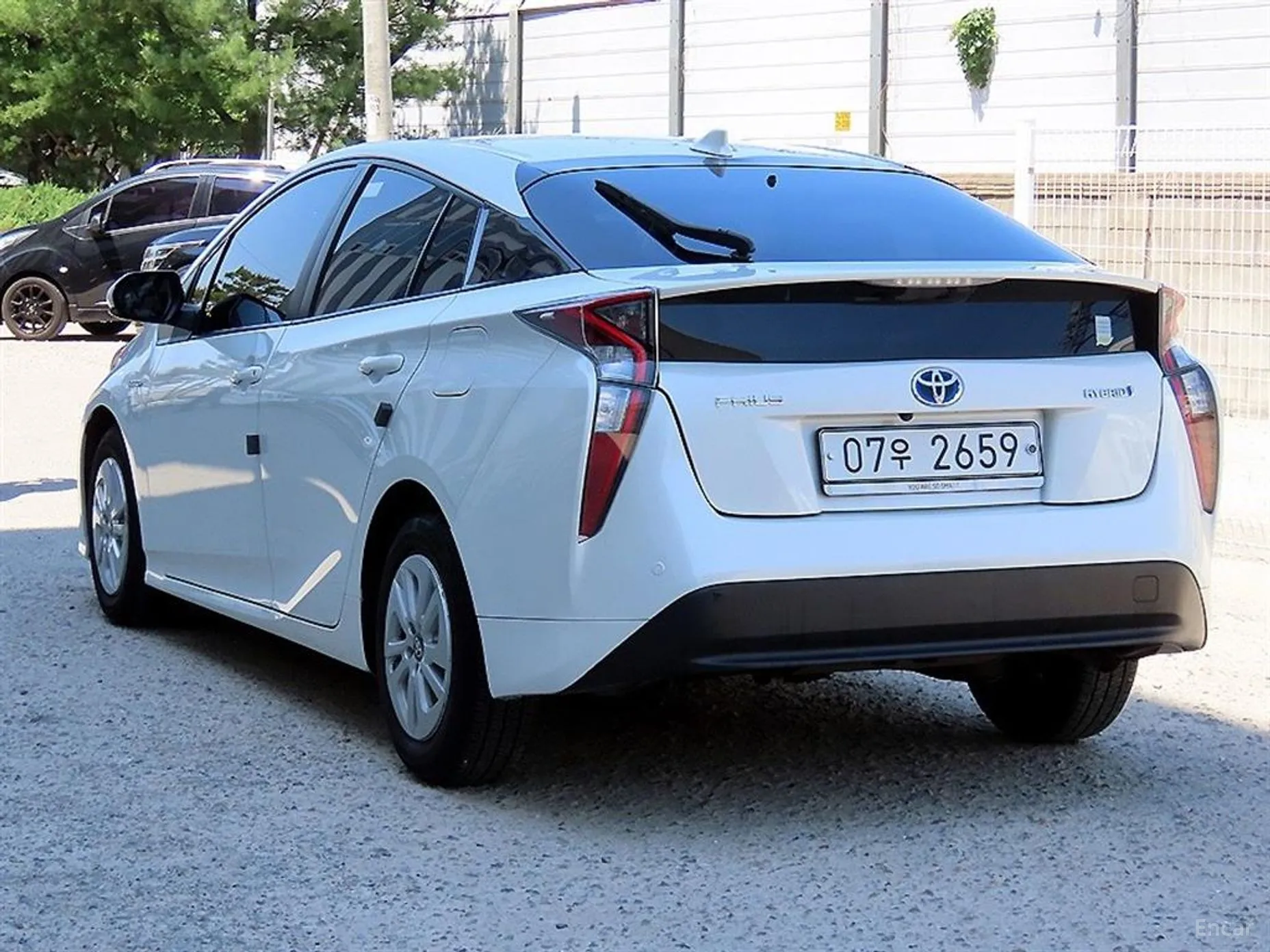 Toyota Prius 4th Generation превью 3