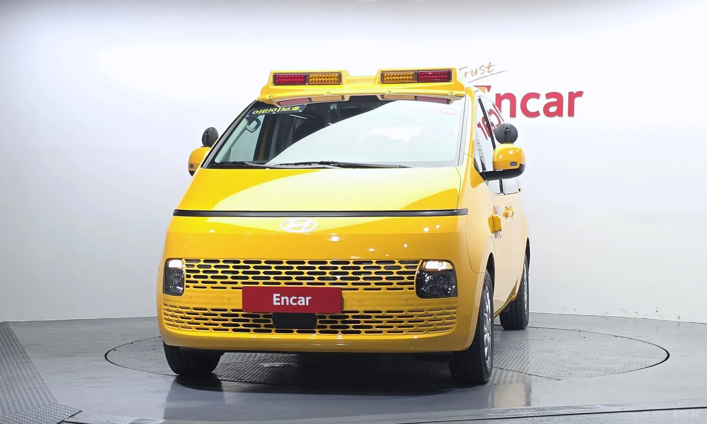 Hyundai Staria превью 3