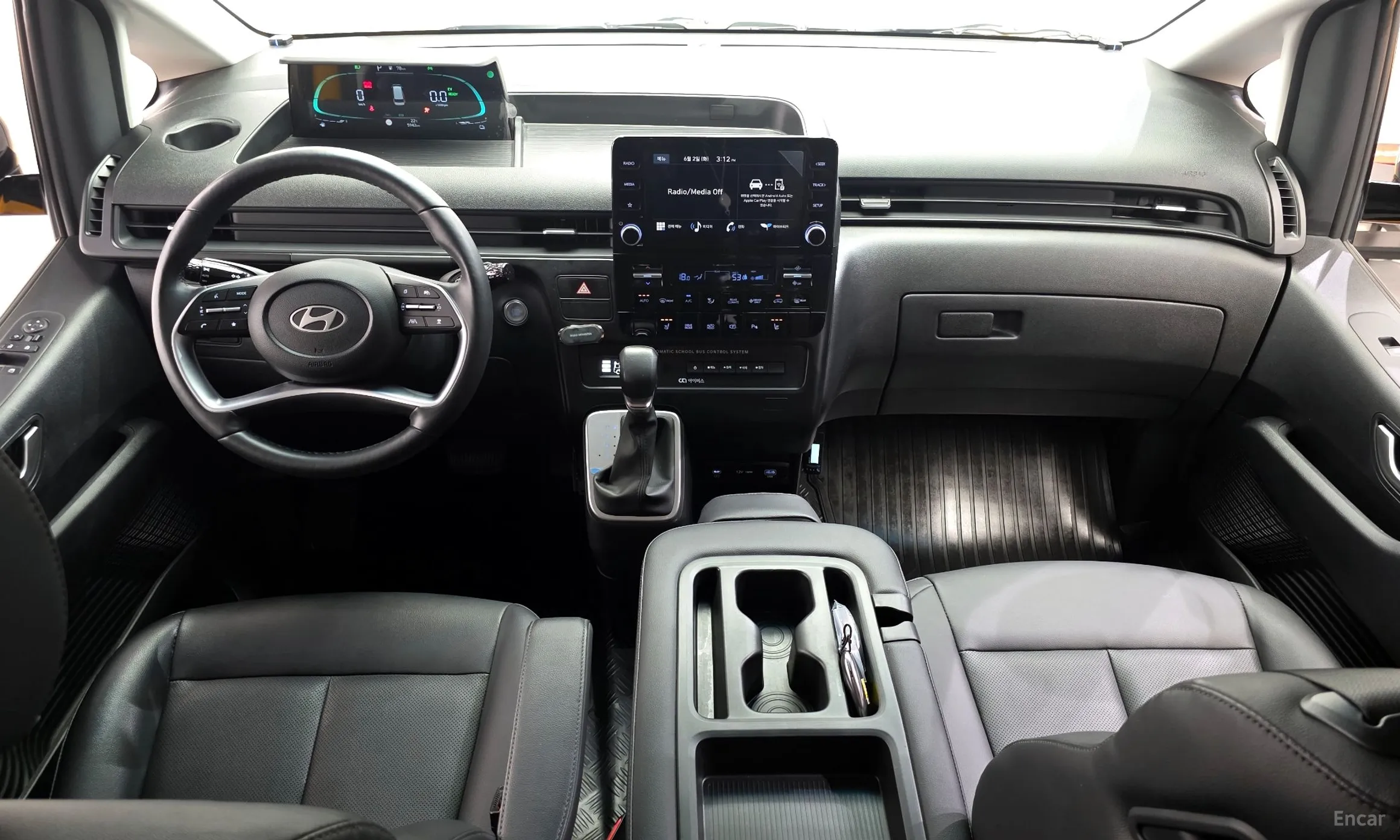 Hyundai Staria превью 7