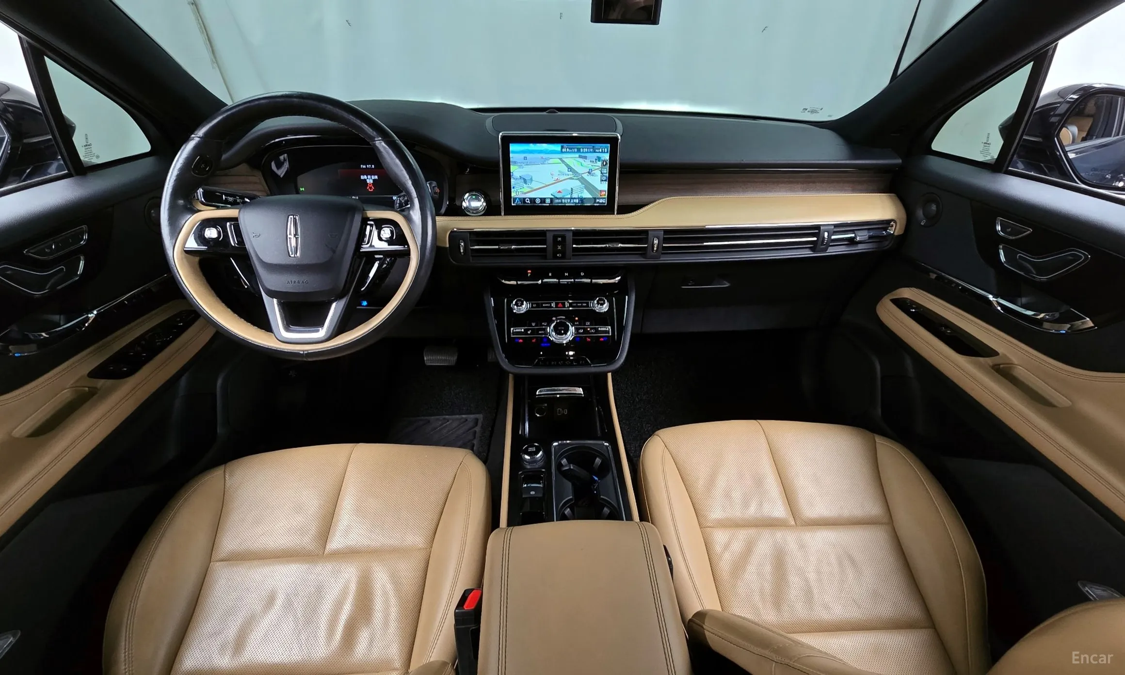 Lincoln Corsair превью 7