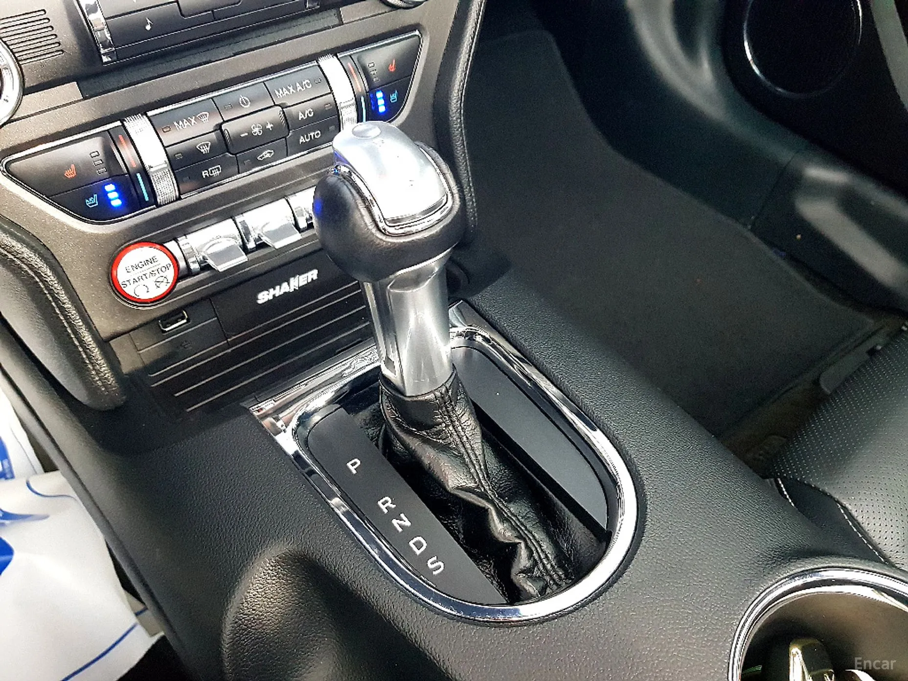 Ford Mustang превью 12