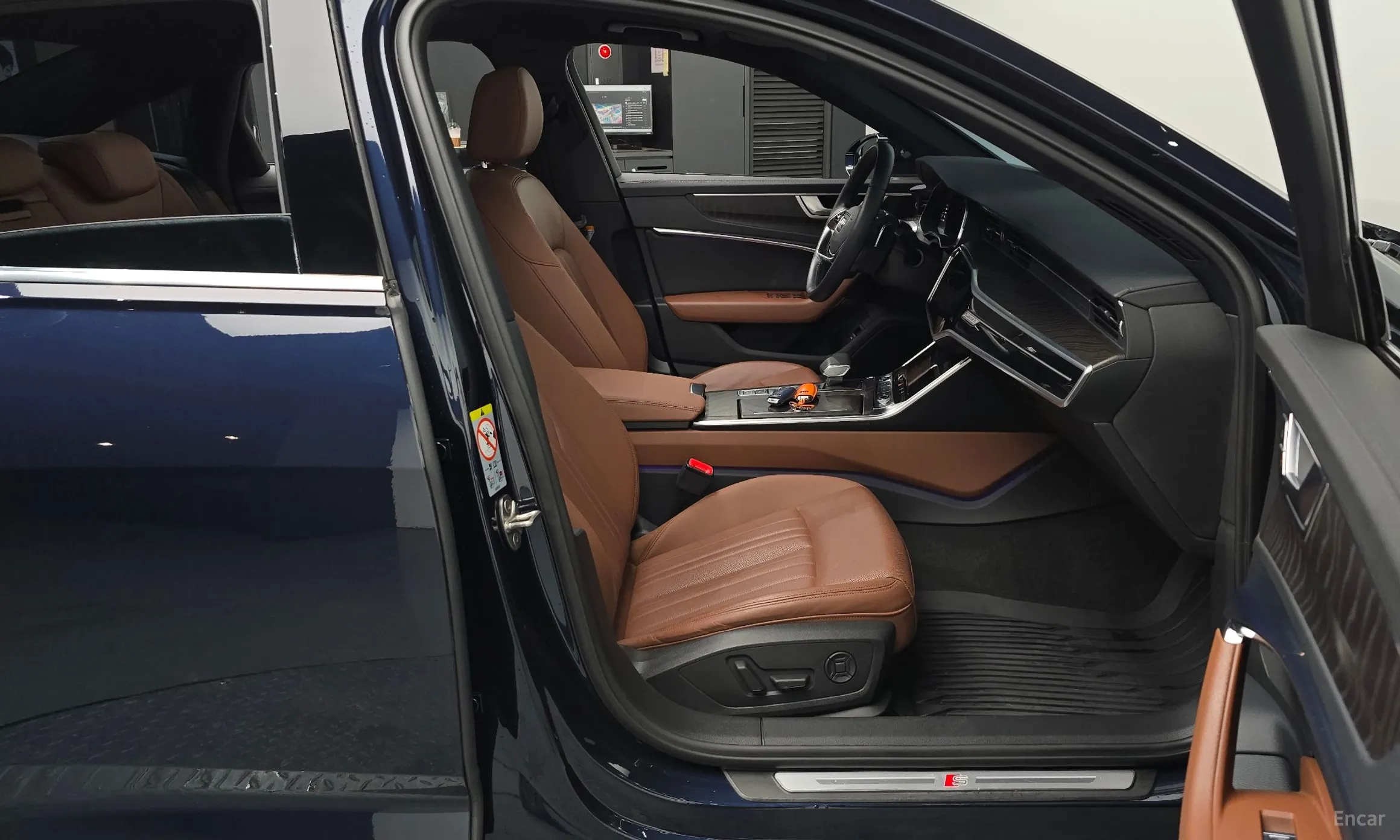 Audi A6 (C8) превью 11