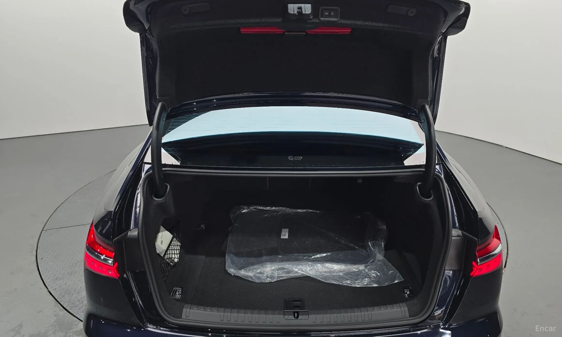 Audi A6 (C8) превью 20