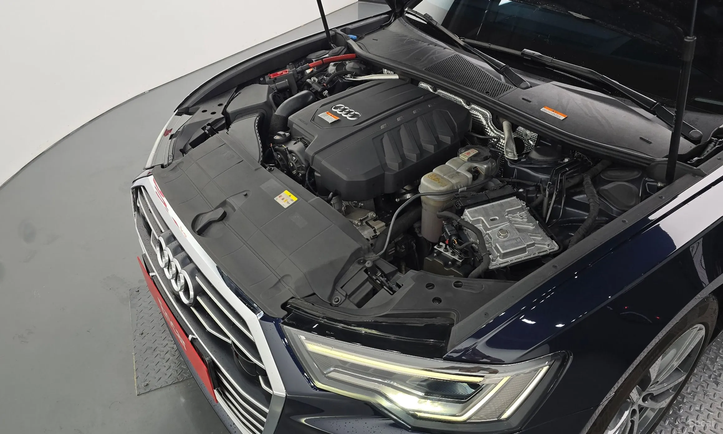 Audi A6 (C8) превью 6