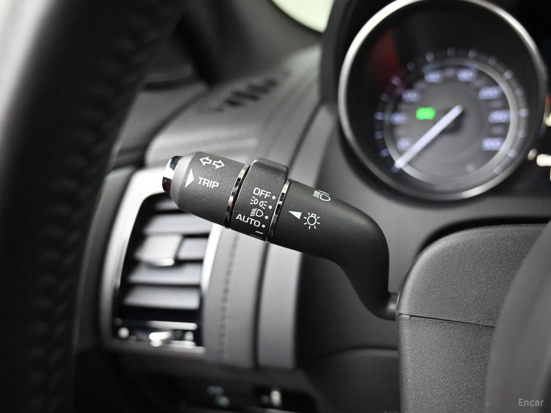 Jaguar F-TYPE превью 12