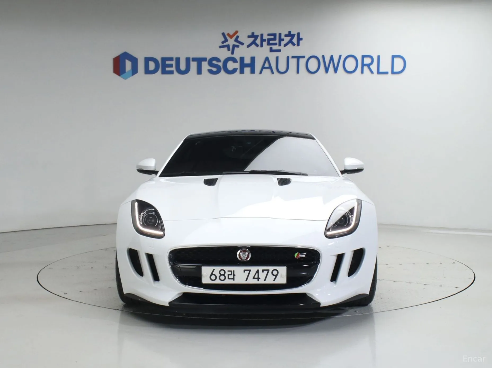 Jaguar F-TYPE превью 3