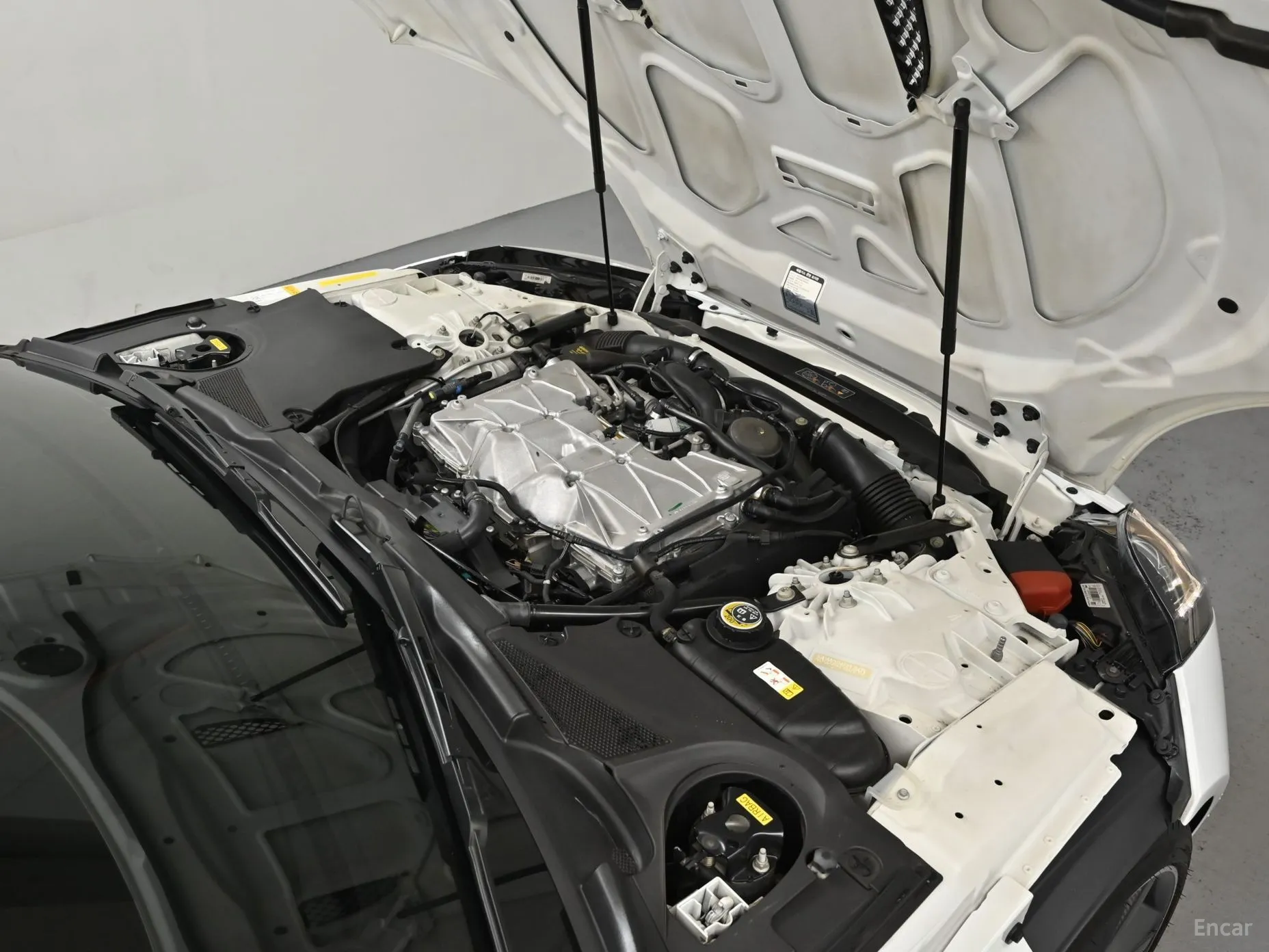 Jaguar F-TYPE превью 6