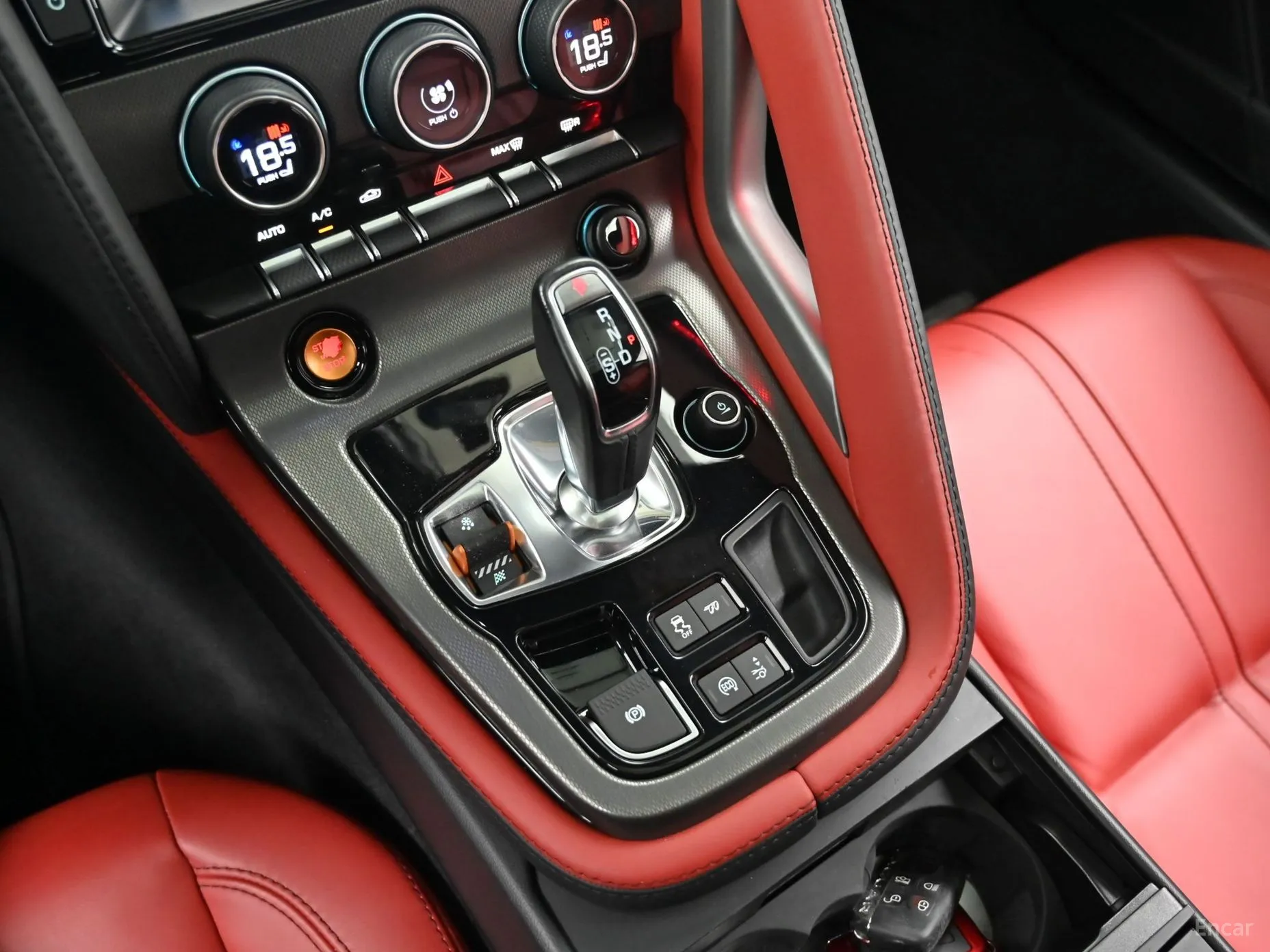 Jaguar F-TYPE превью 9