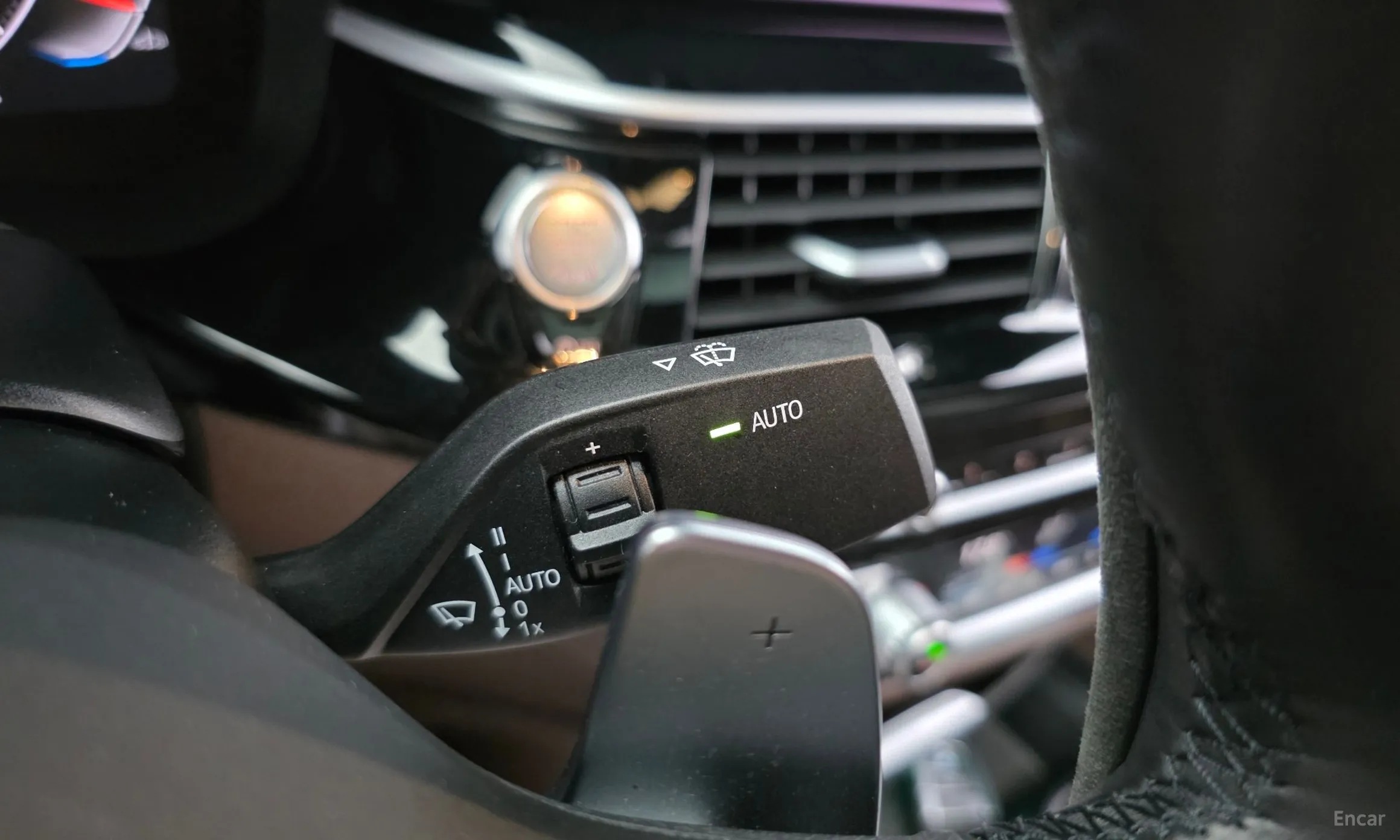 BMW 5 Series (G30) превью 13