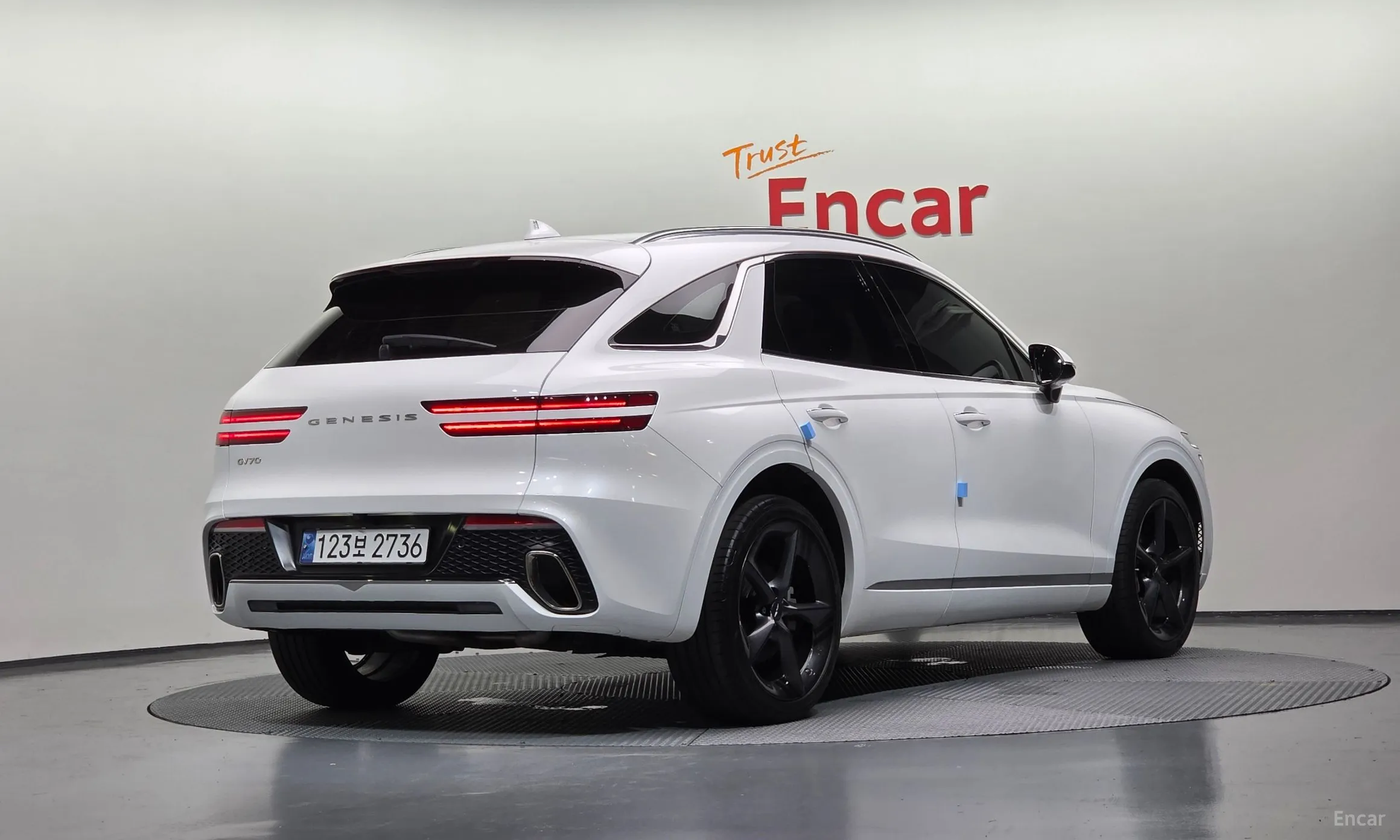 Genesis GV70 превью 2
