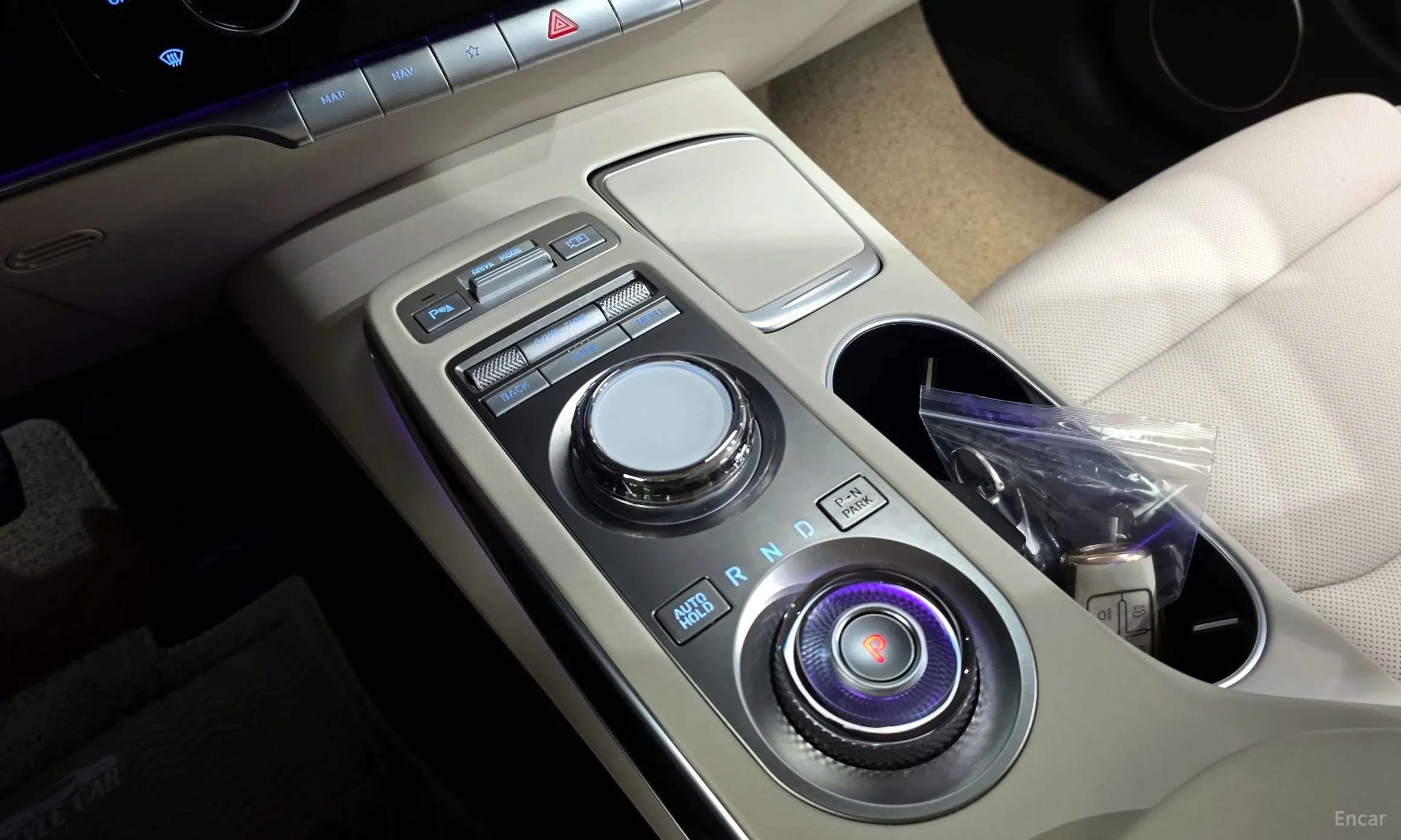 Genesis GV70 превью 9