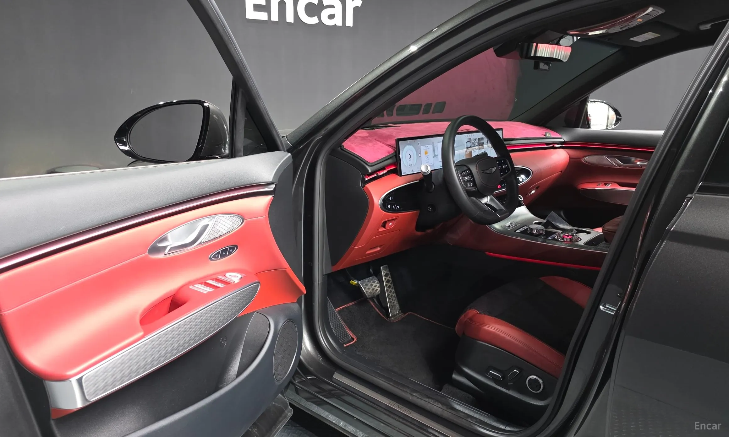 Genesis GV70 превью 10