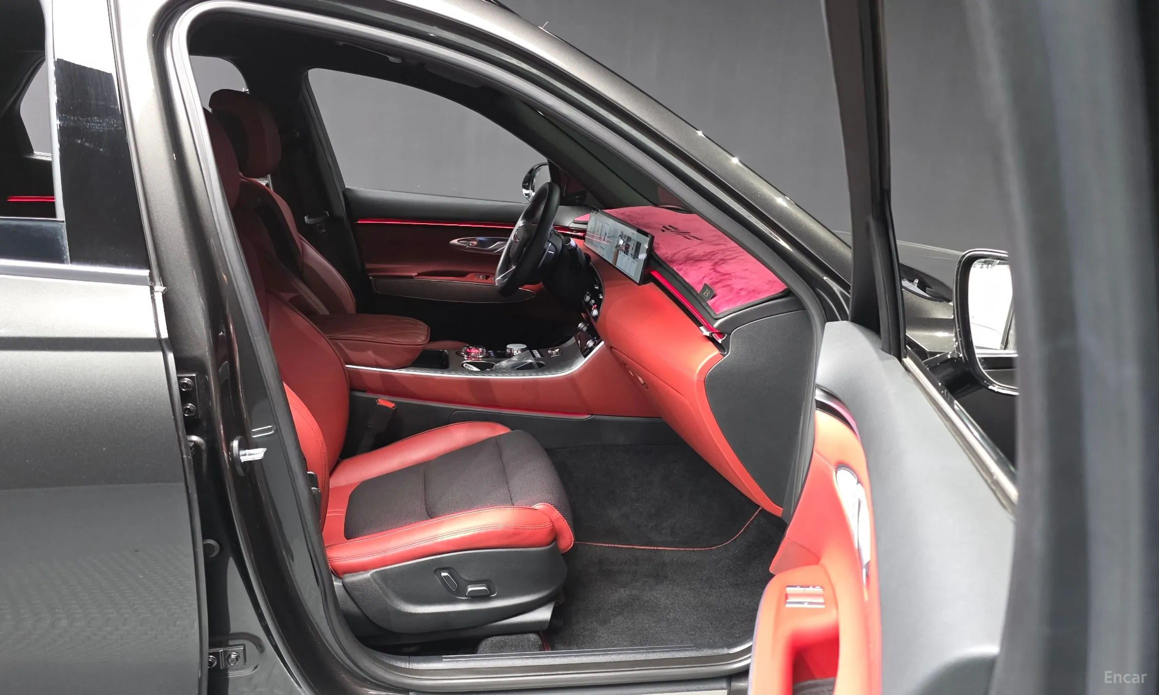 Genesis GV70 превью 11
