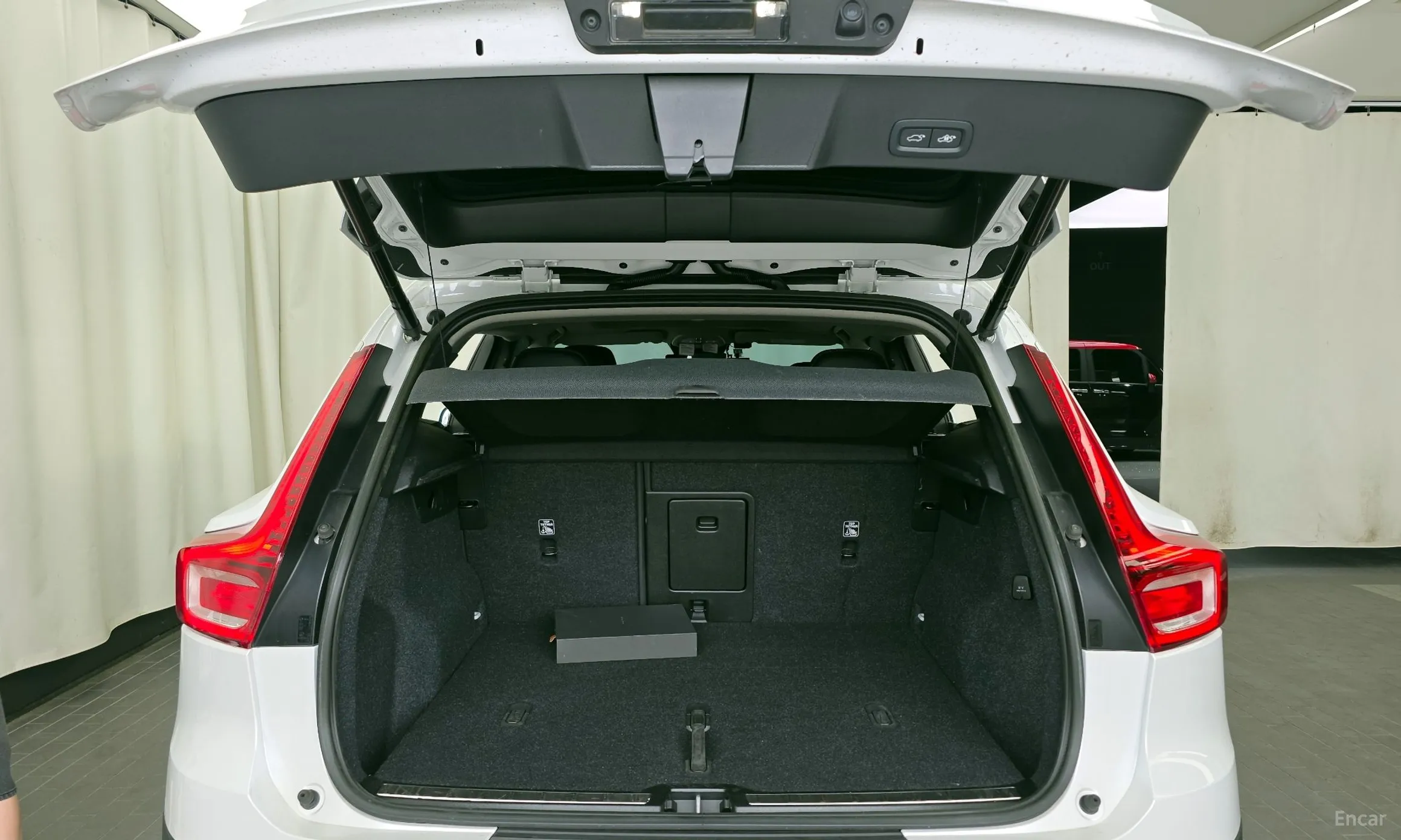 Volvo XC40 превью 20