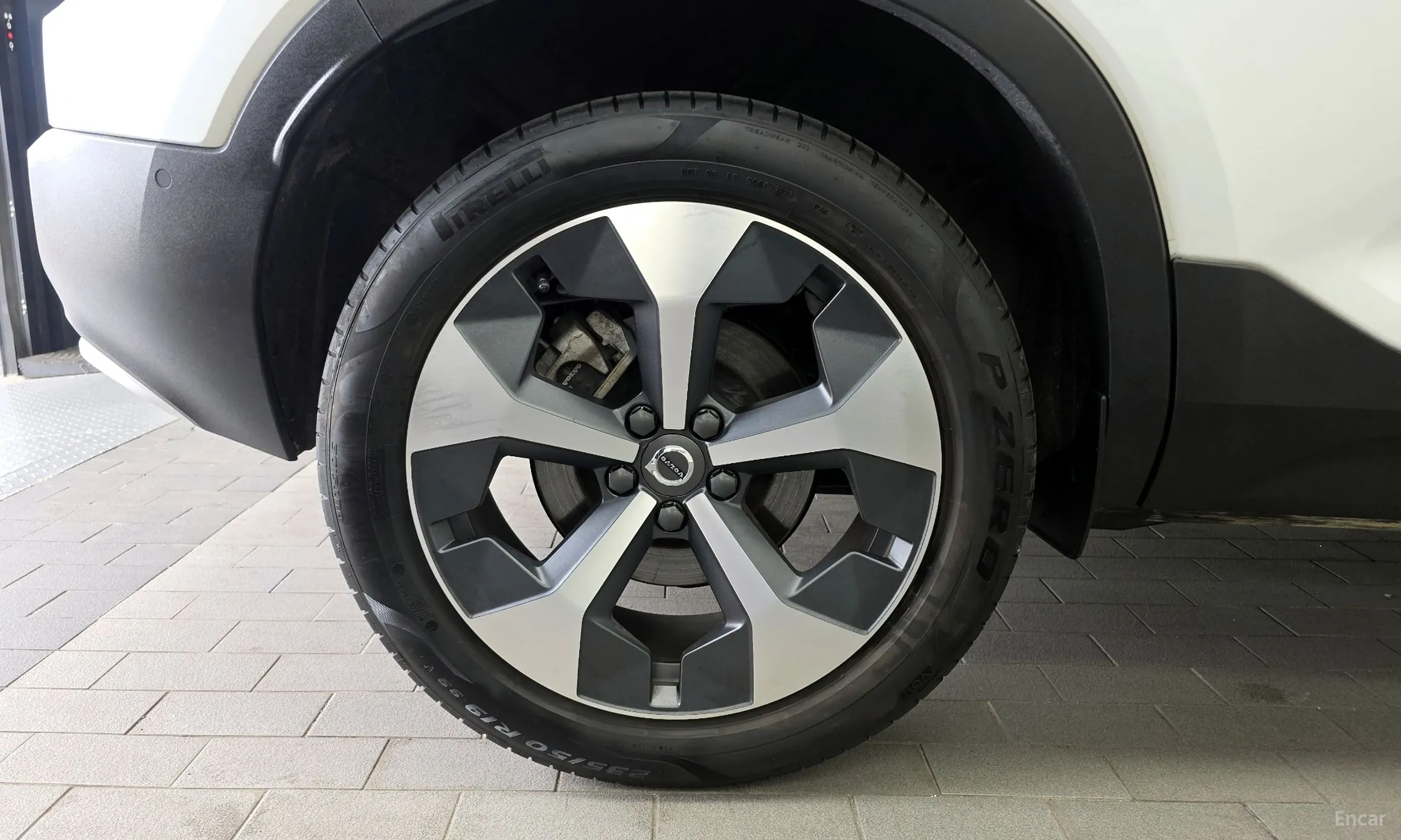 Volvo XC40 превью 5