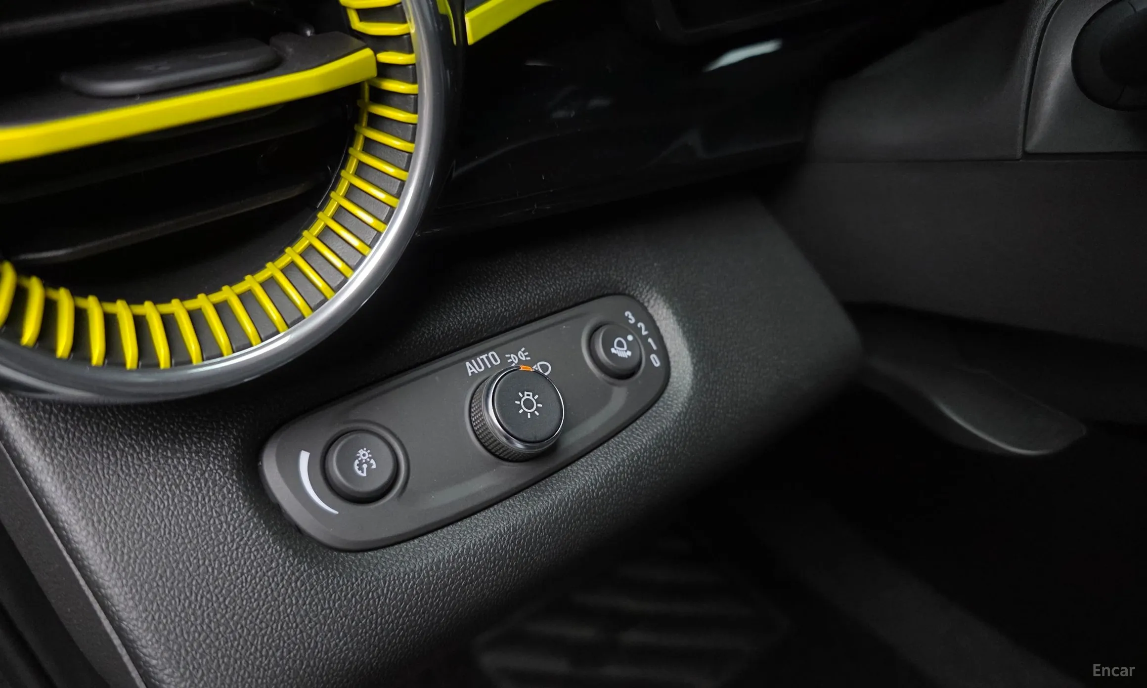 Chevrolet (GM Daewoo) Trax Crossover превью 17