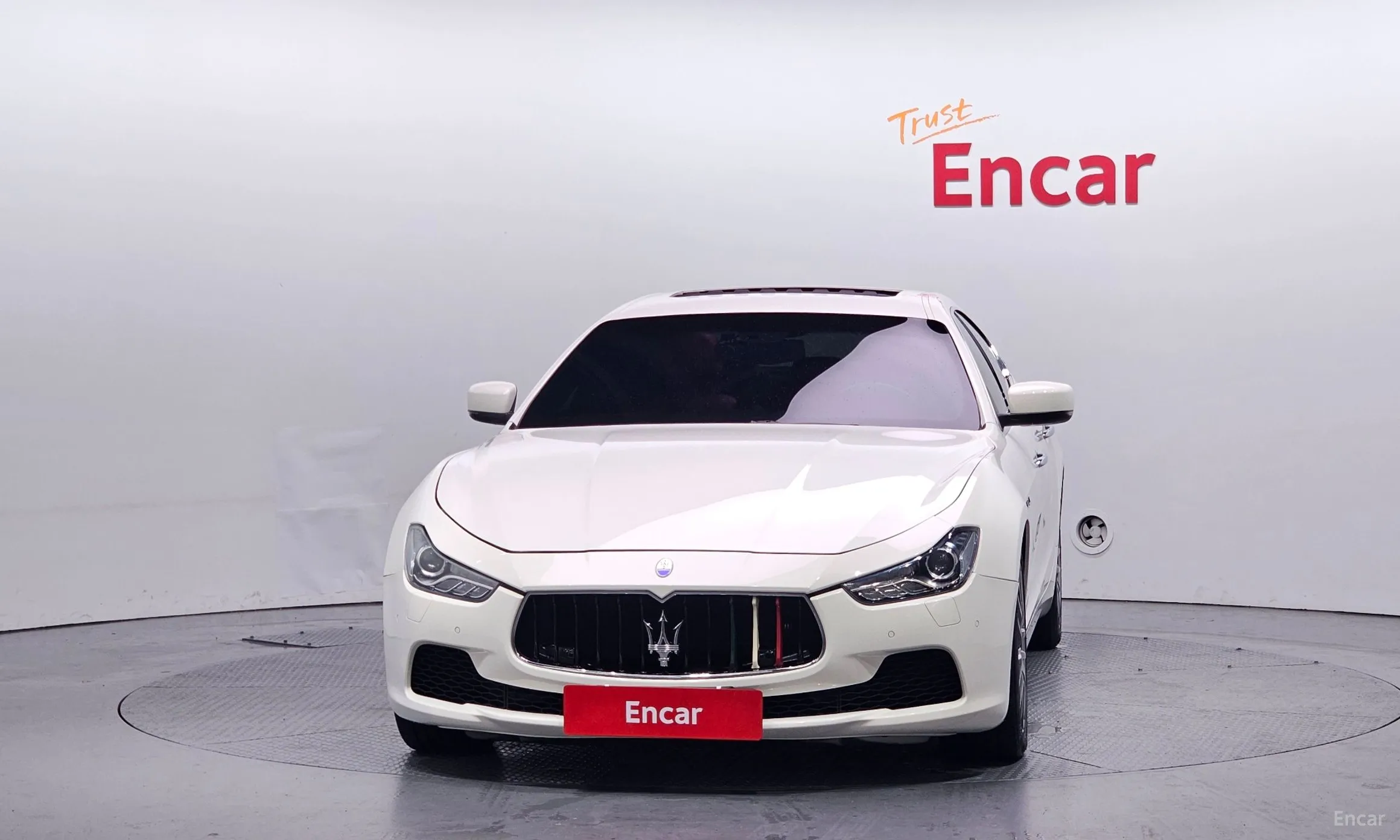 Maserati Ghibli превью 3