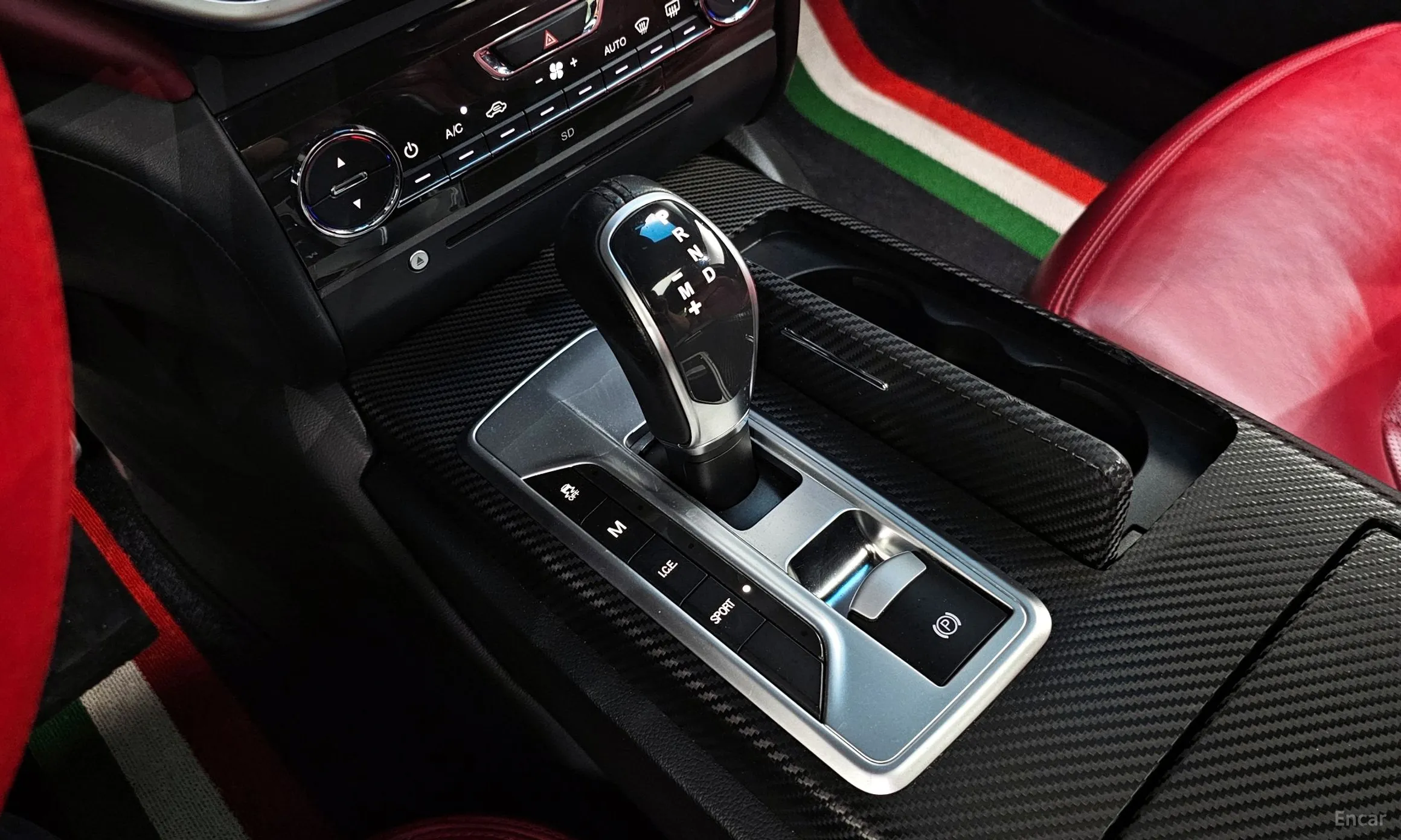 Maserati Ghibli превью 9