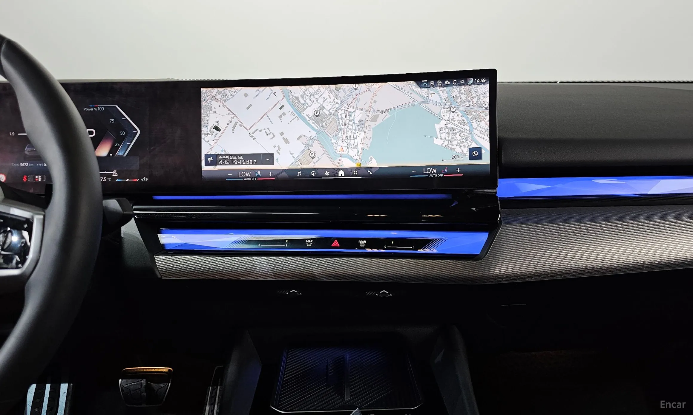 BMW 5 Series (G60) превью 12