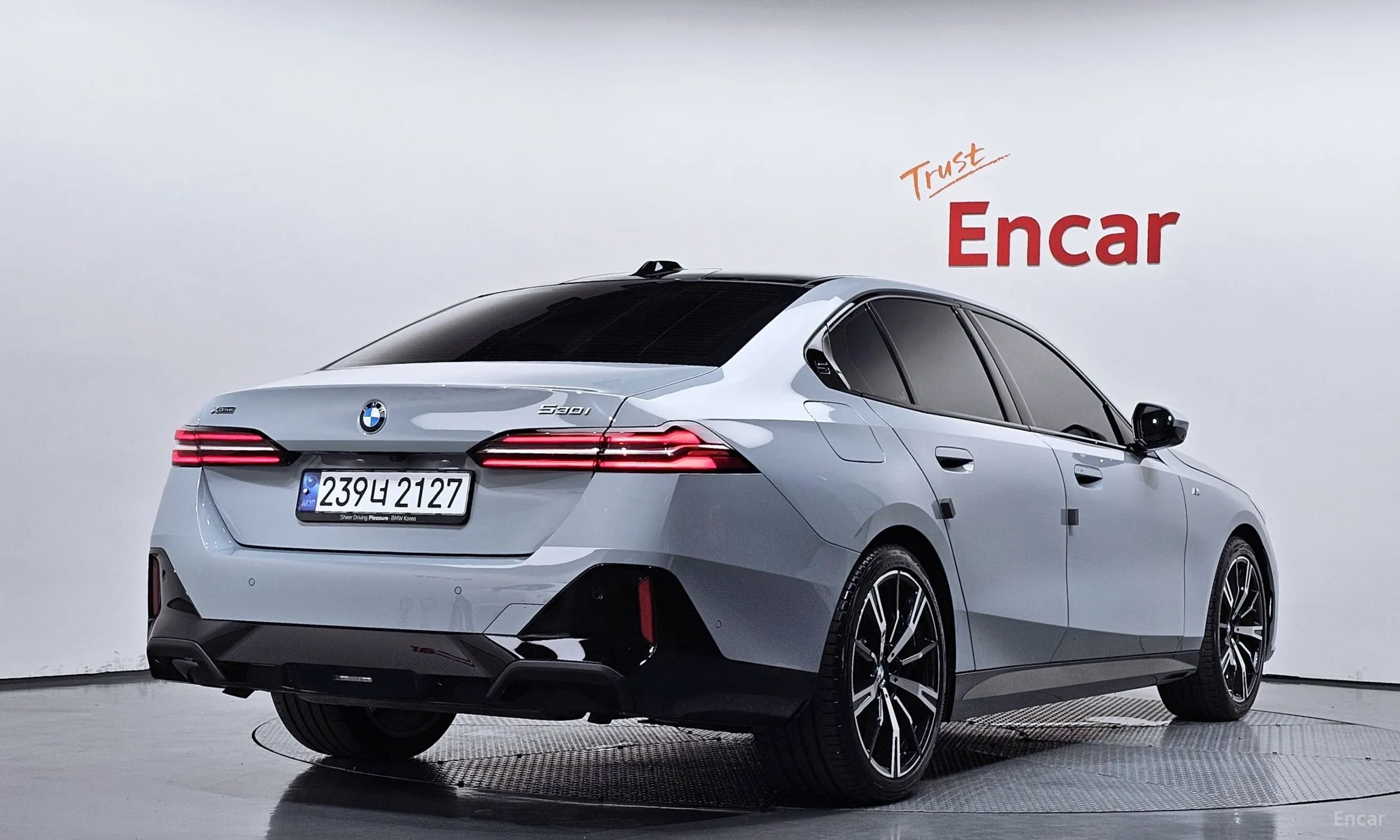 BMW 5 Series (G60)