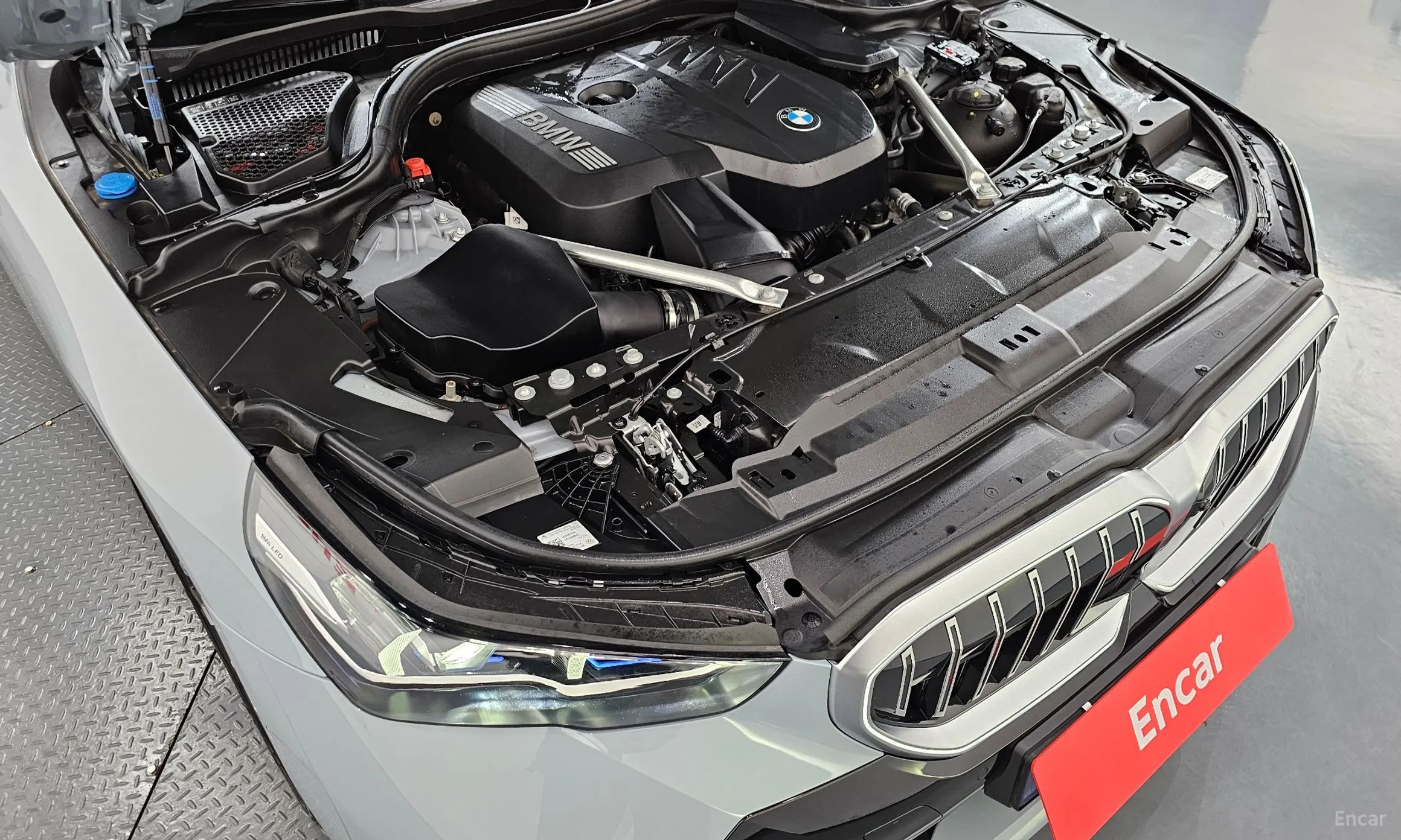BMW 5 Series (G60) превью 6