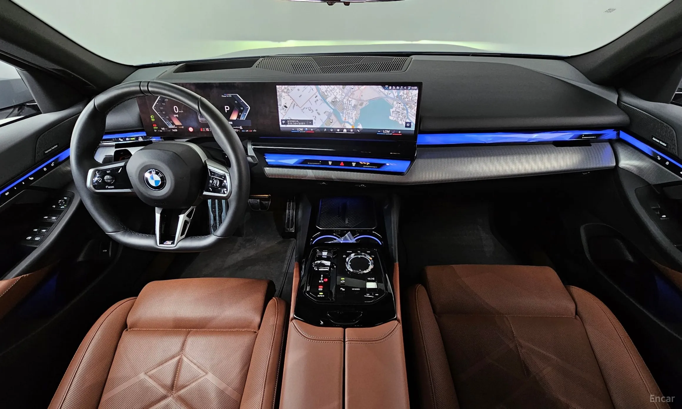 BMW 5 Series (G60) превью 7