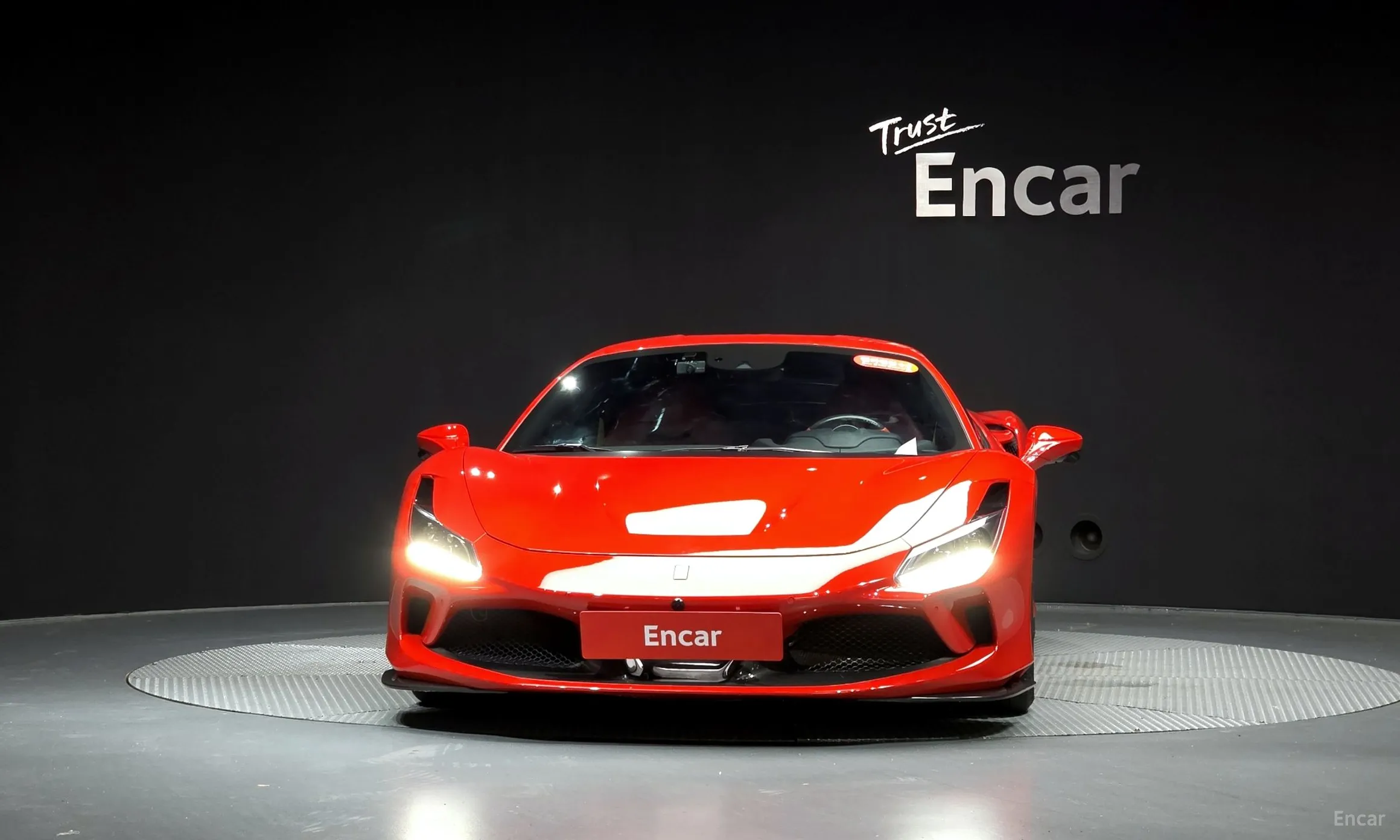 Ferrari F8 Tributo превью 3
