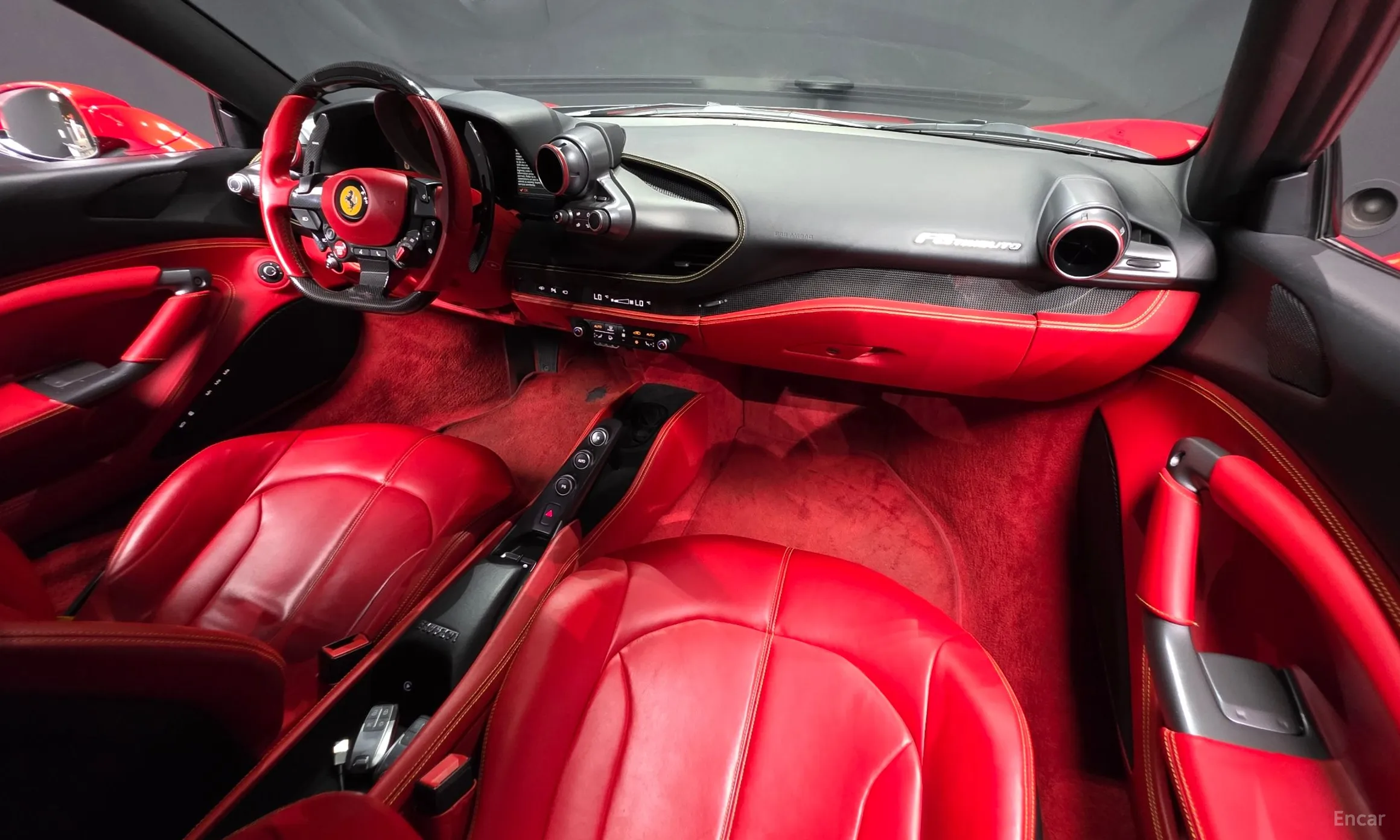 Ferrari F8 Tributo превью 7