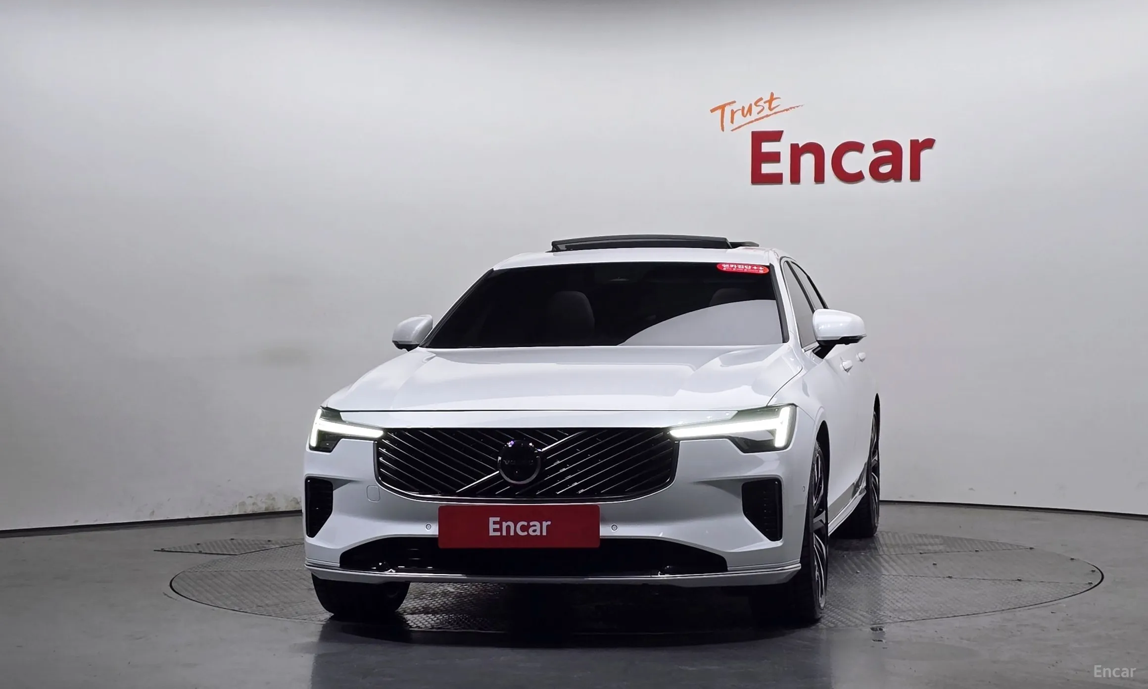 Volvo S90 превью 3