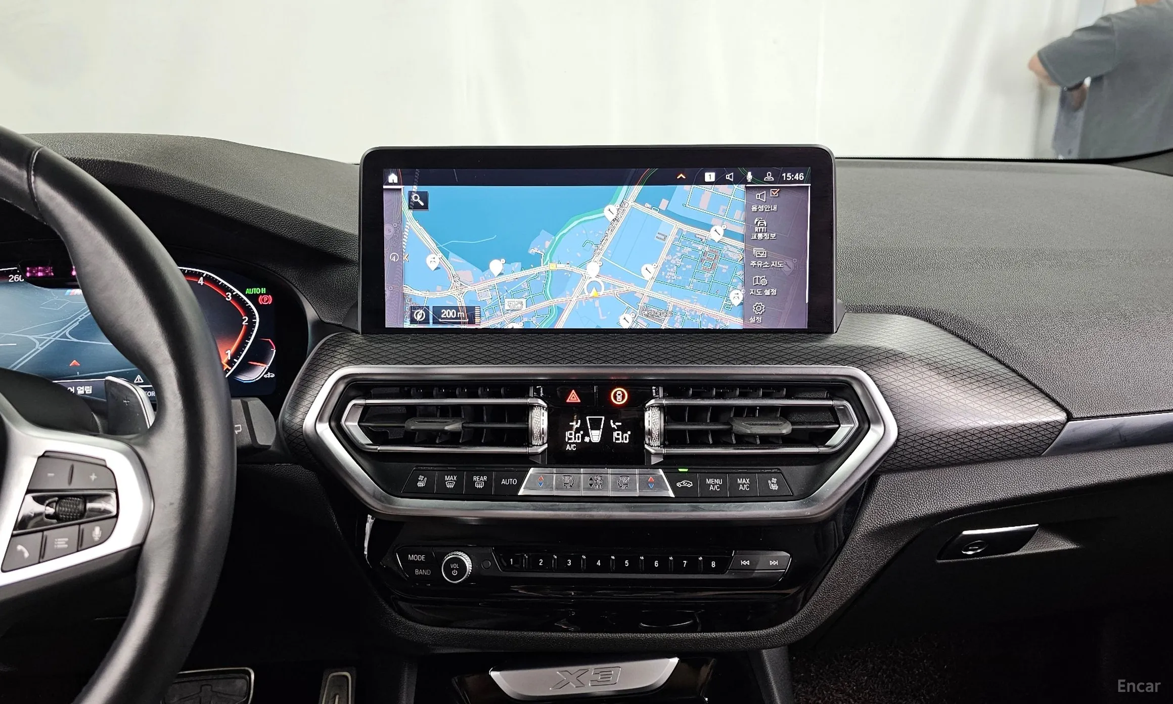BMW X3 (G01) превью 14
