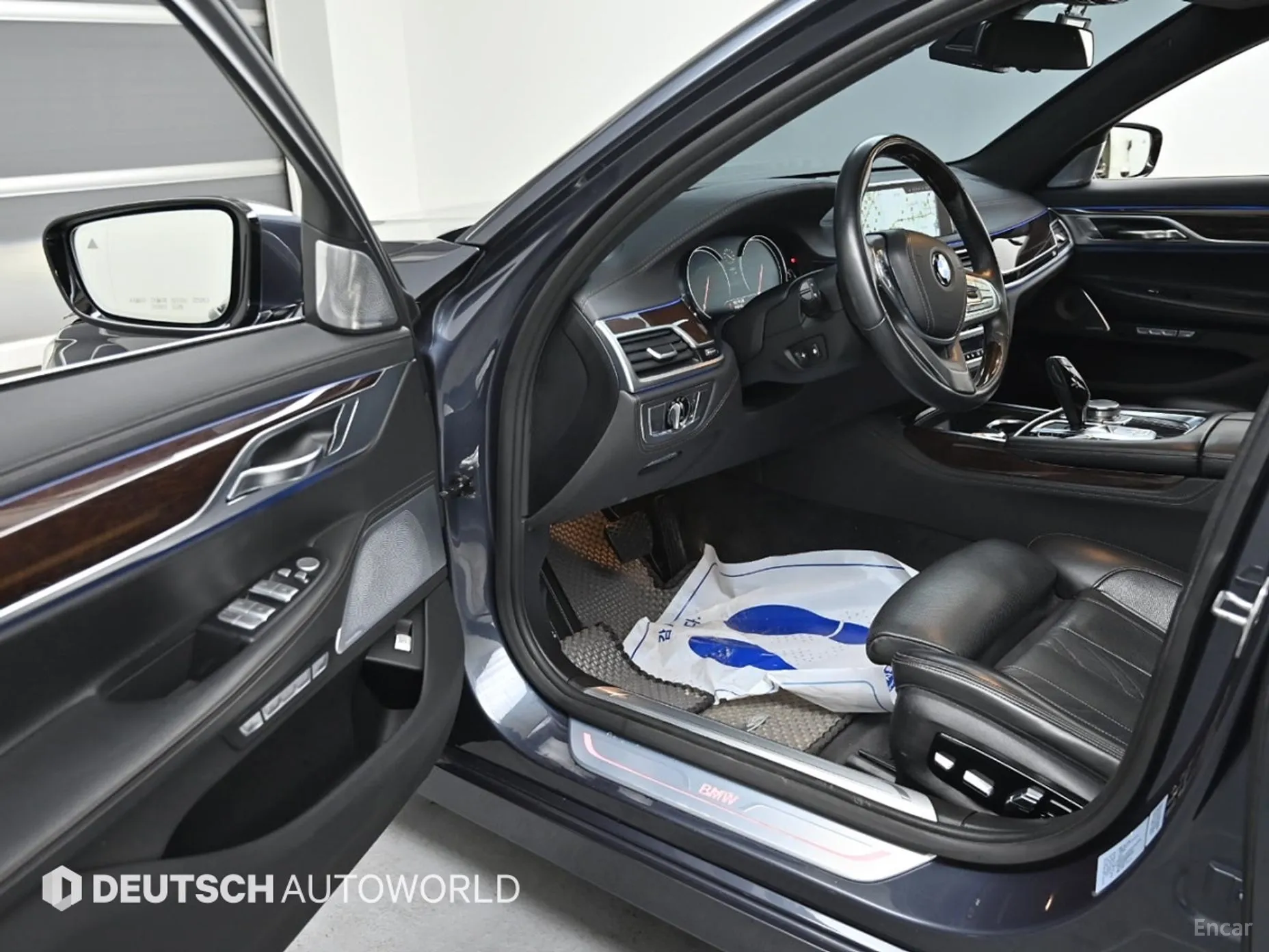BMW 7 Series (G11) превью 11