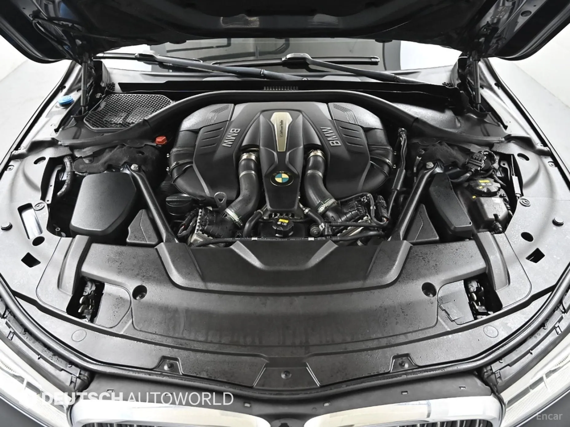BMW 7 Series (G11) превью 6