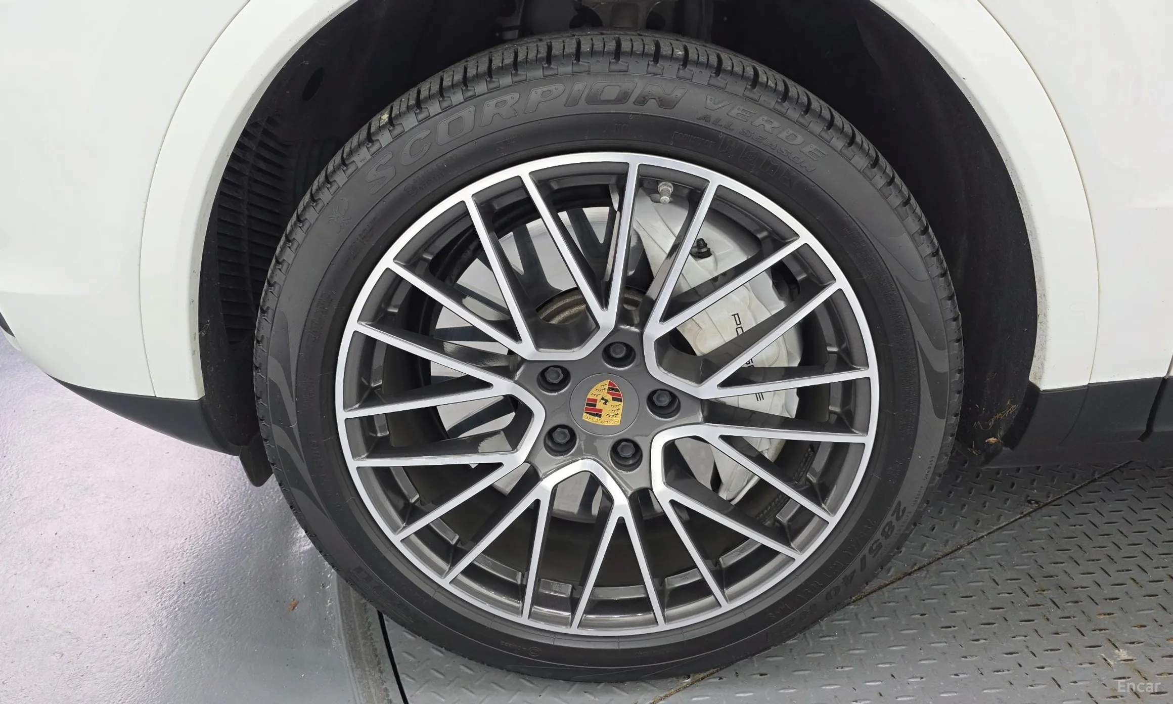 Porsche Cayenne (PO536) превью 5